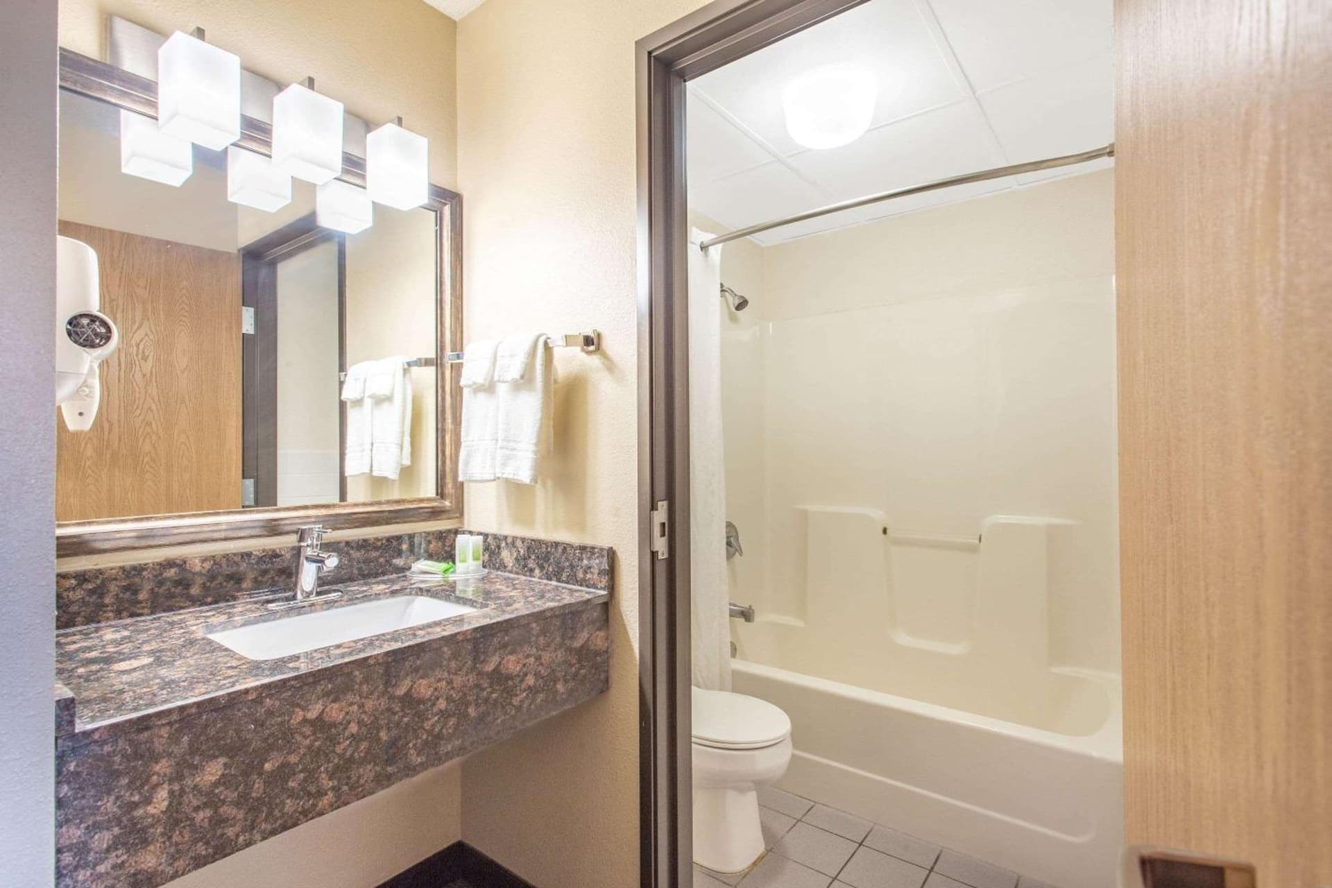AmericInn by Wyndham West Salem gallery photo in West Salem, WI — image 30