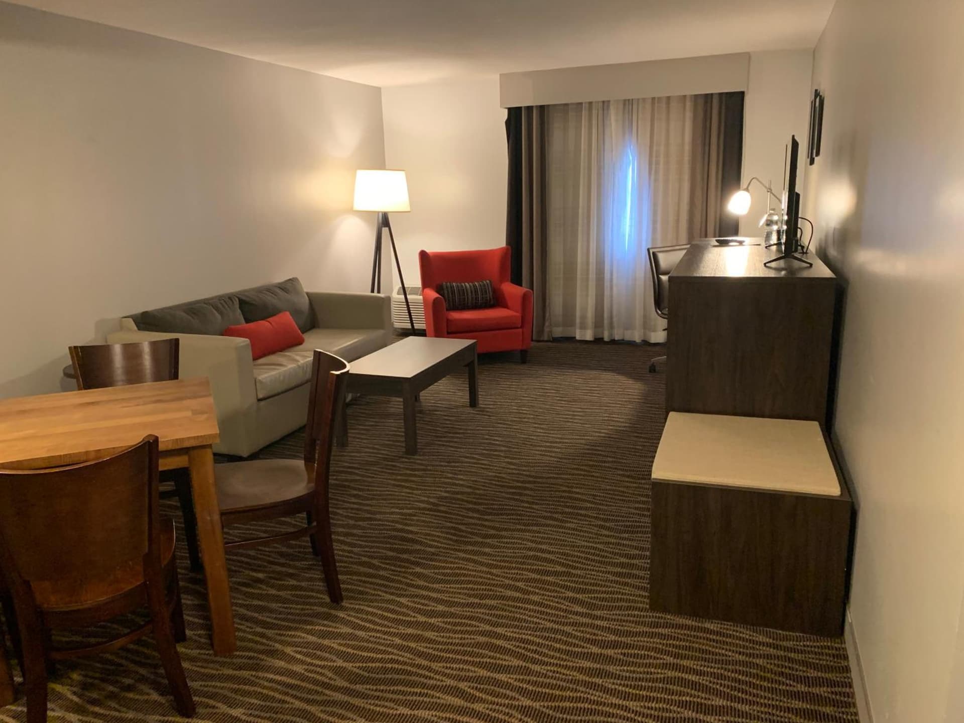 Country Inn & Suites by Radisson, Rochester-Pittsford-Brighton, NY gallery photo in Rochester, NY — image 18