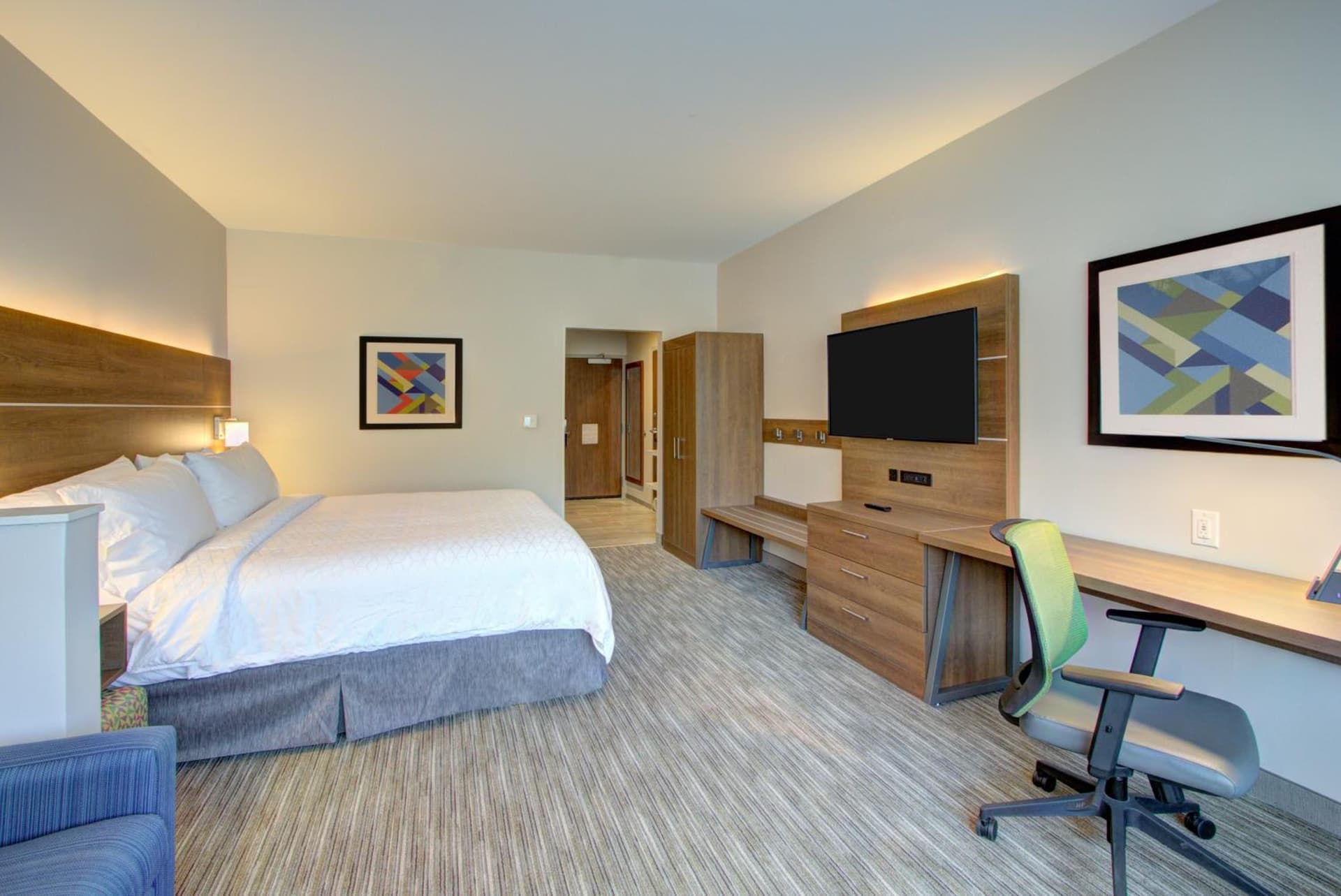 Holiday Inn Express & Suites Charlotte Southwest by IHG gallery photo in Charlotte, NC — image 10