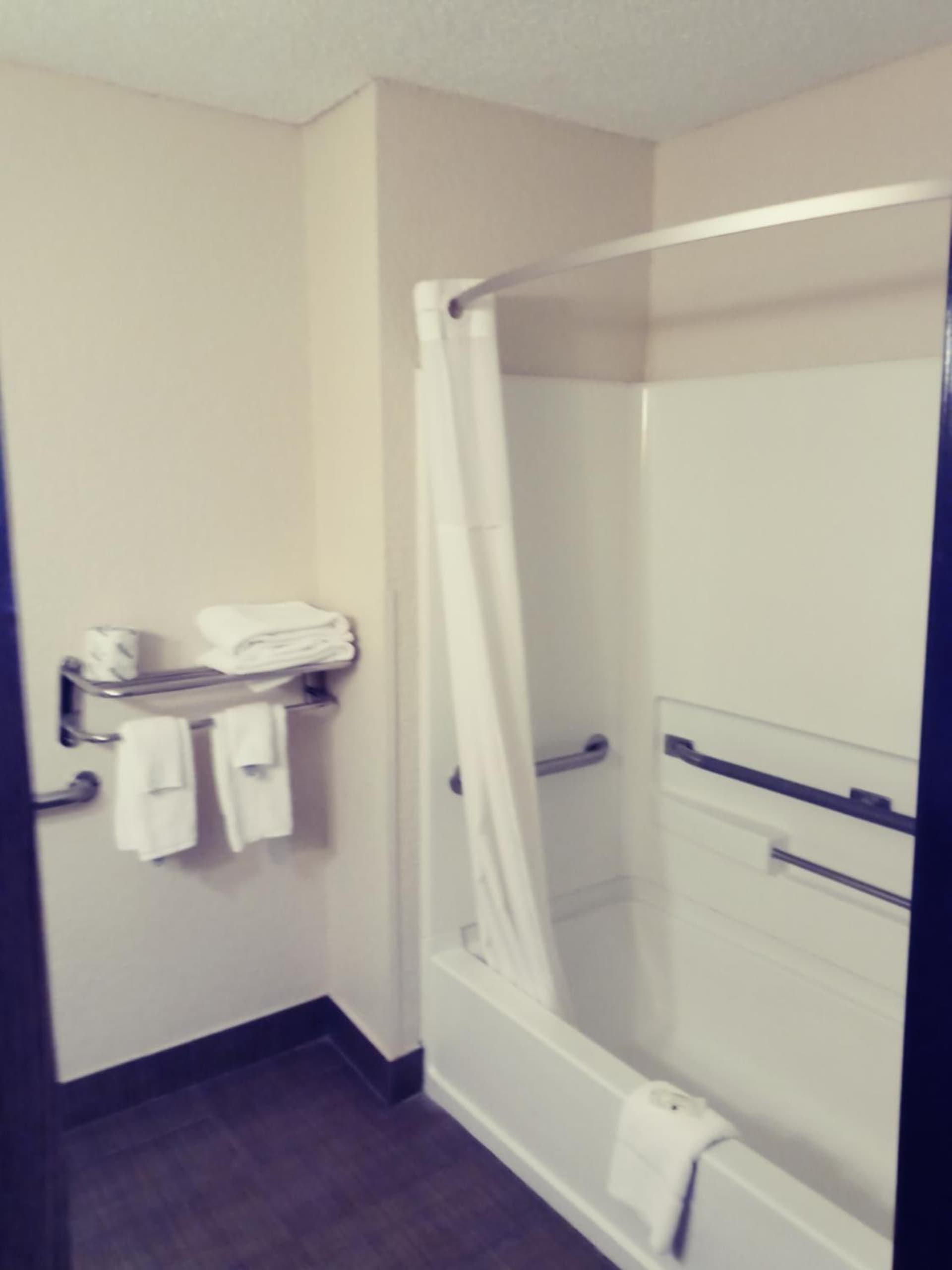Quality Inn & Suites Leesburg Chain of Lakes gallery photo in Leesburg, FL — image 34
