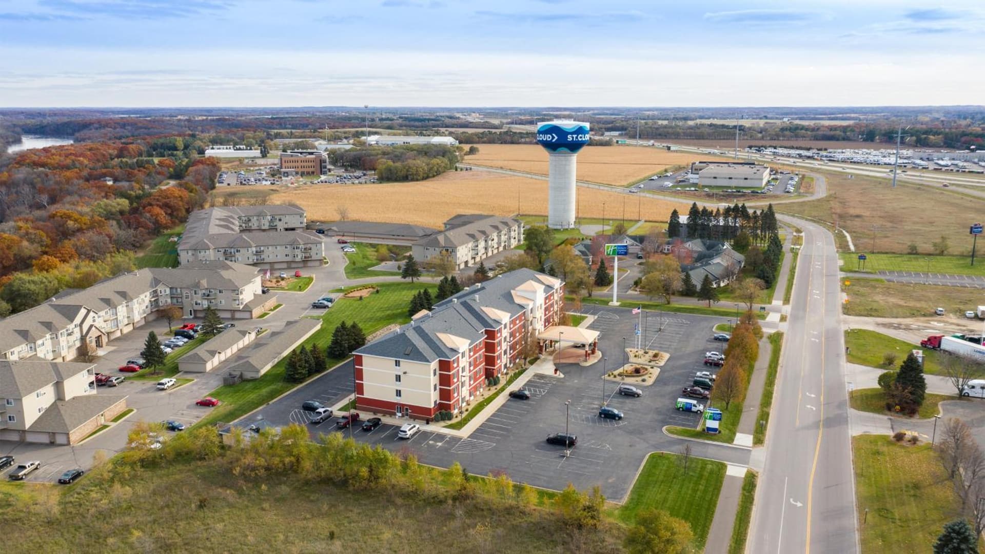 Holiday Inn Express and Suites St. Cloud by IHG gallery photo in Saint Cloud, MN — image 54