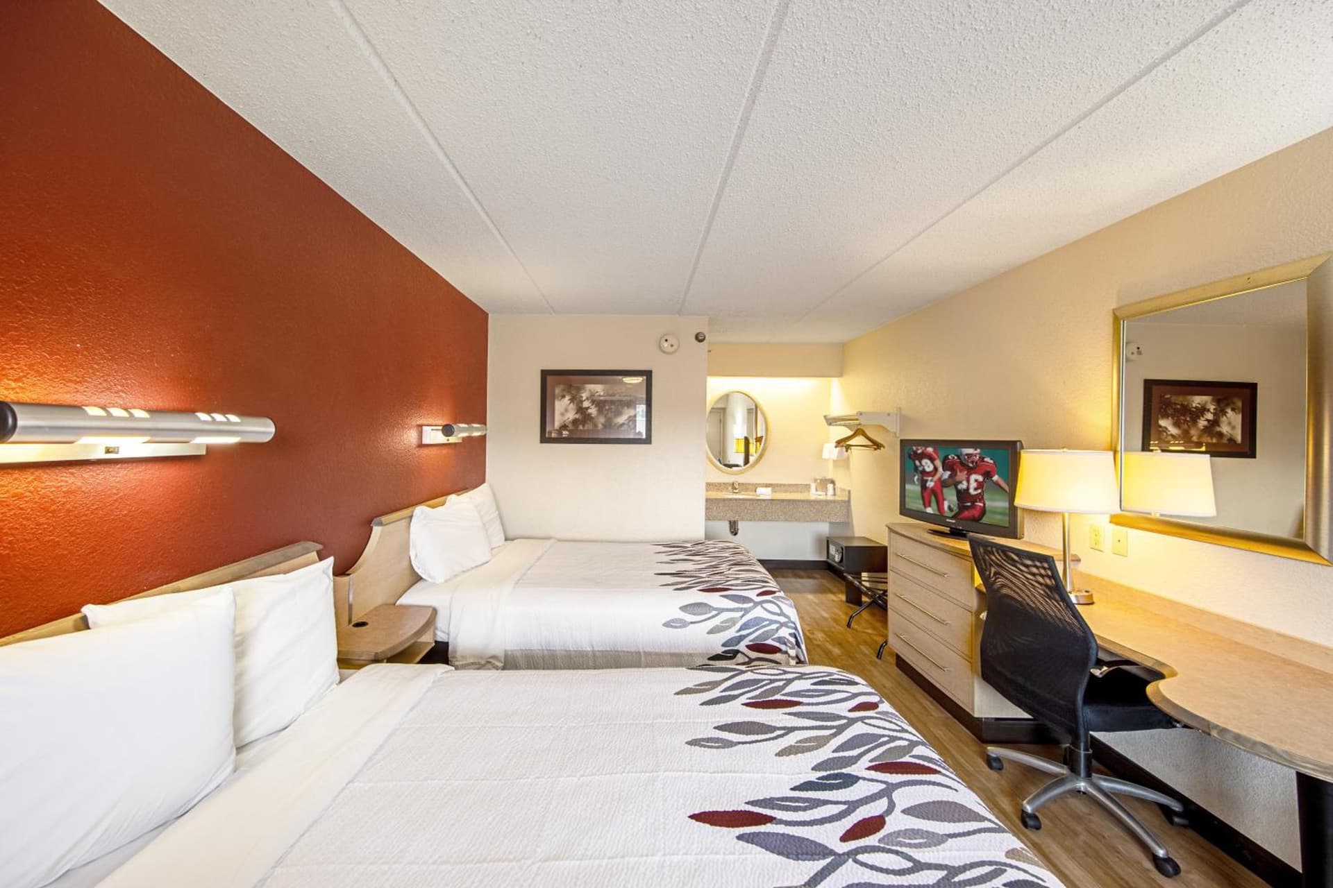Red Roof Inn Utica gallery photo in Utica, NY — image 17