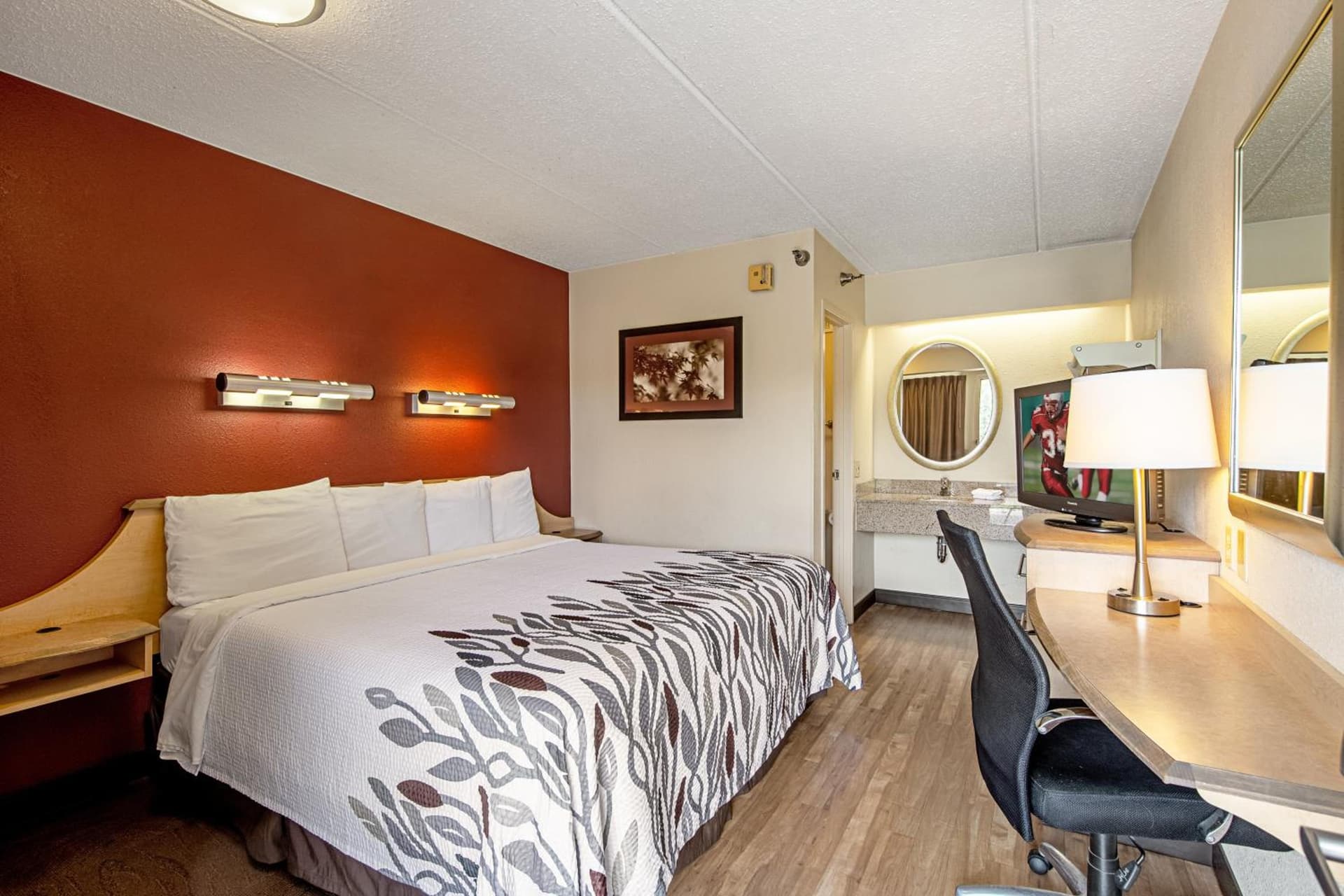Red Roof Inn Utica gallery photo in Utica, NY — image 4