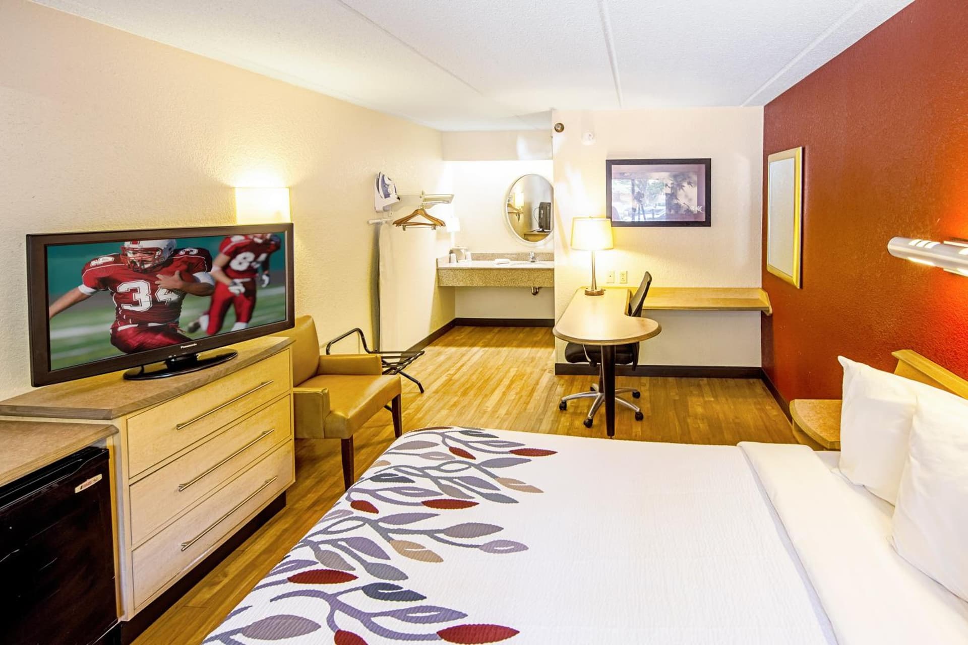 Red Roof Inn Utica gallery photo in Utica, NY — image 12