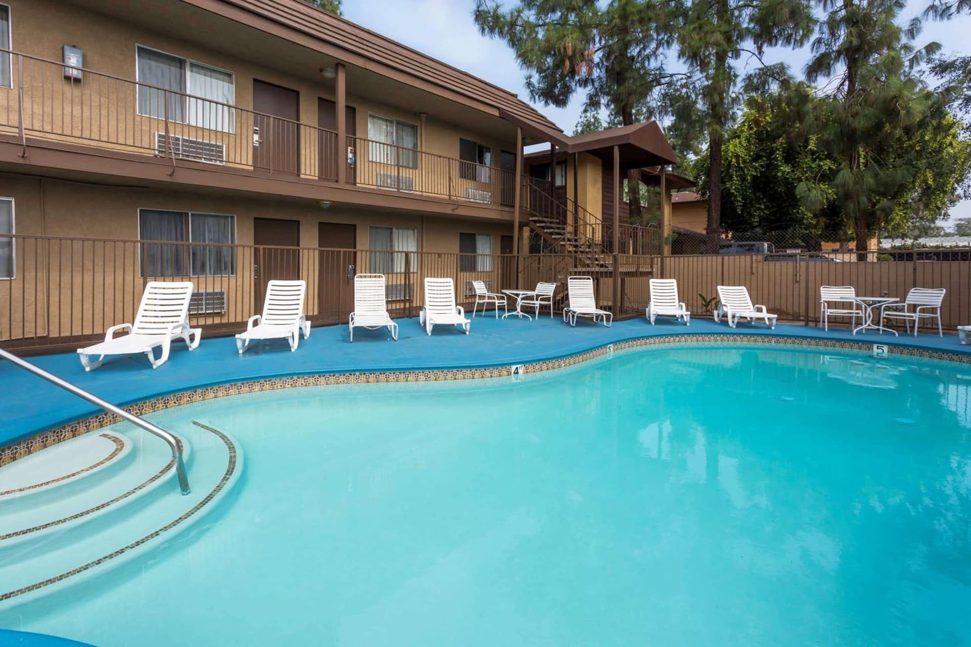 Days Inn by Wyndham in San Bernardino gallery photo in San Bernardino, CA — image 13