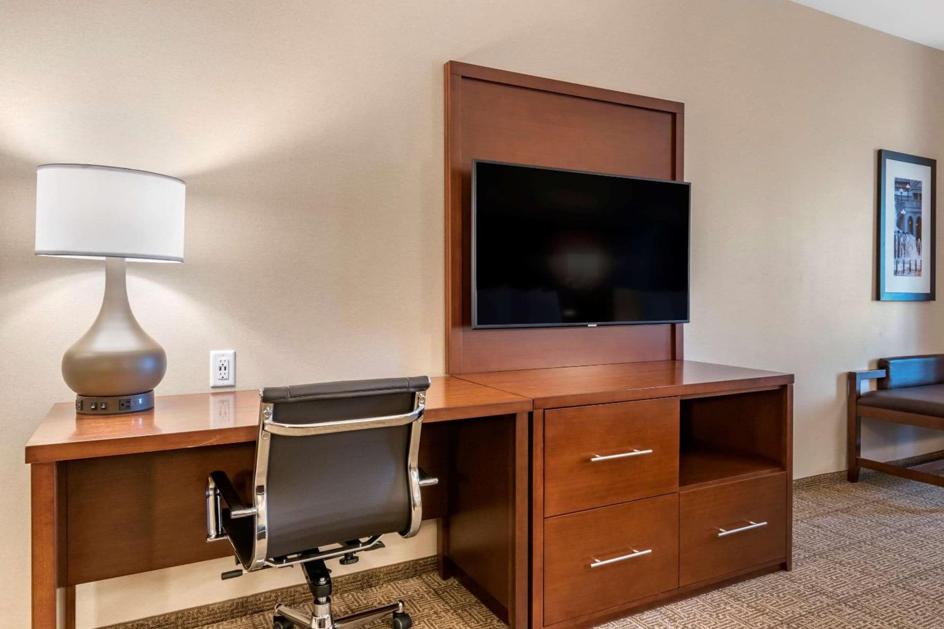 Comfort Suites Camp Hill-Harrisburg West gallery photo in Harrisburg, PA — image 13