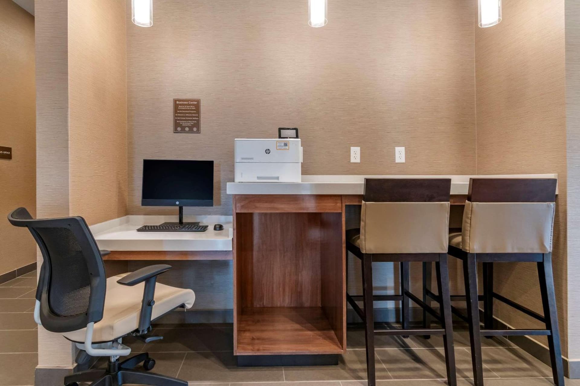 Comfort Suites Camp Hill-Harrisburg West gallery photo in Harrisburg, PA — image 7