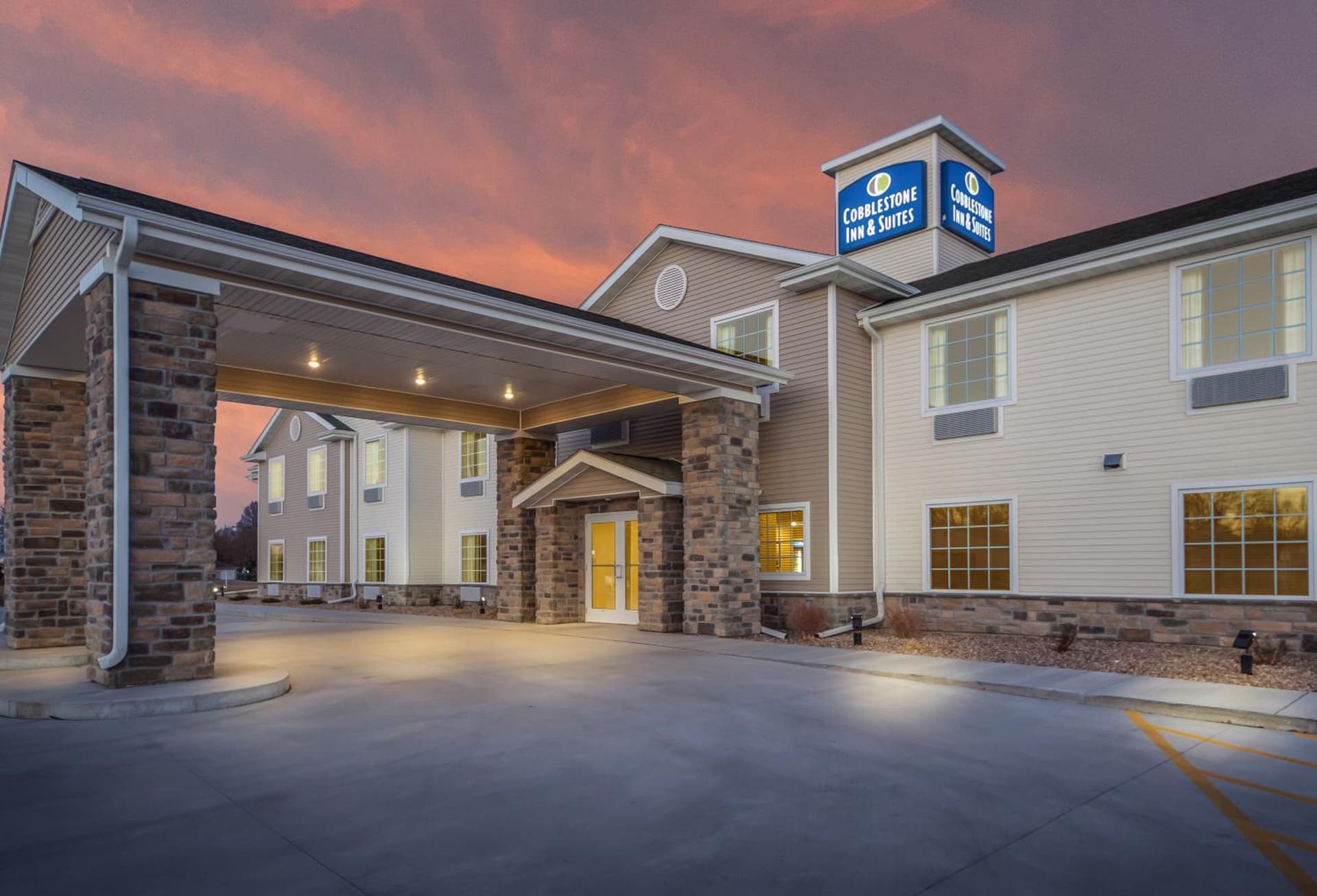 Cobblestone Inn & Suites - Holdrege property views in Holdrege, NE — gallery photo 3