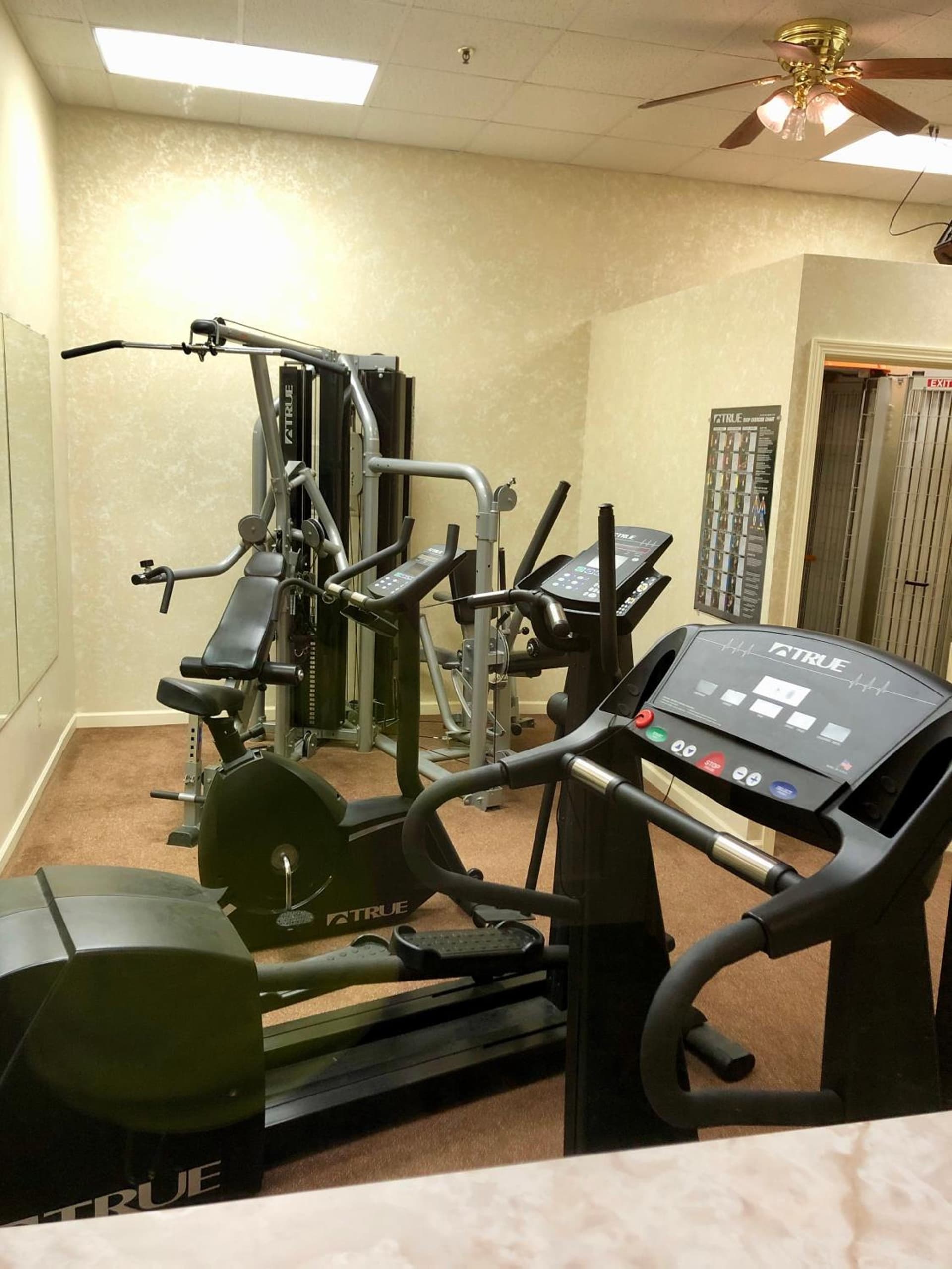 Stearns Hotel gallery photo in Ludington, MI — image 8