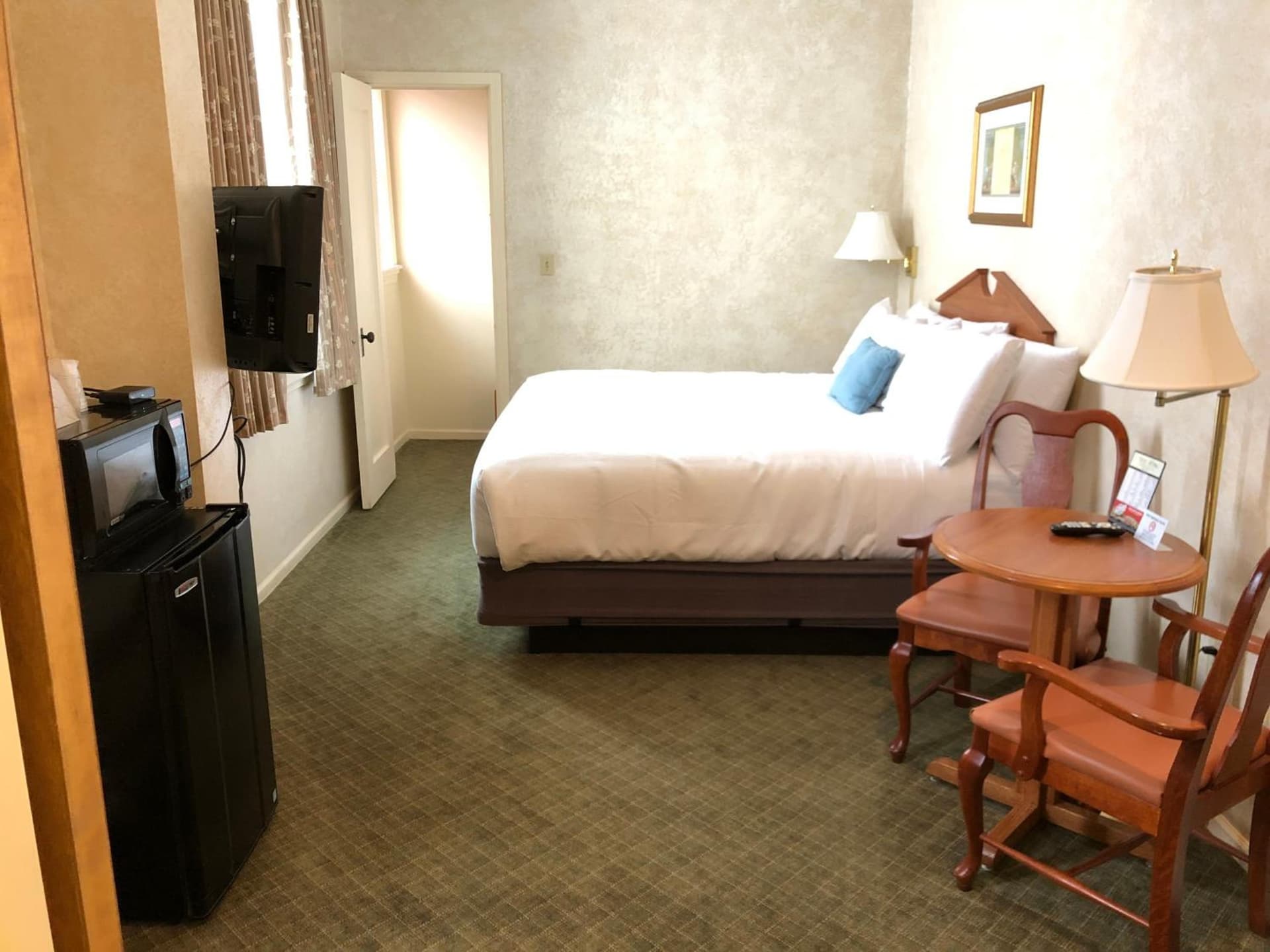 Stearns Hotel gallery photo in Ludington, MI — image 15