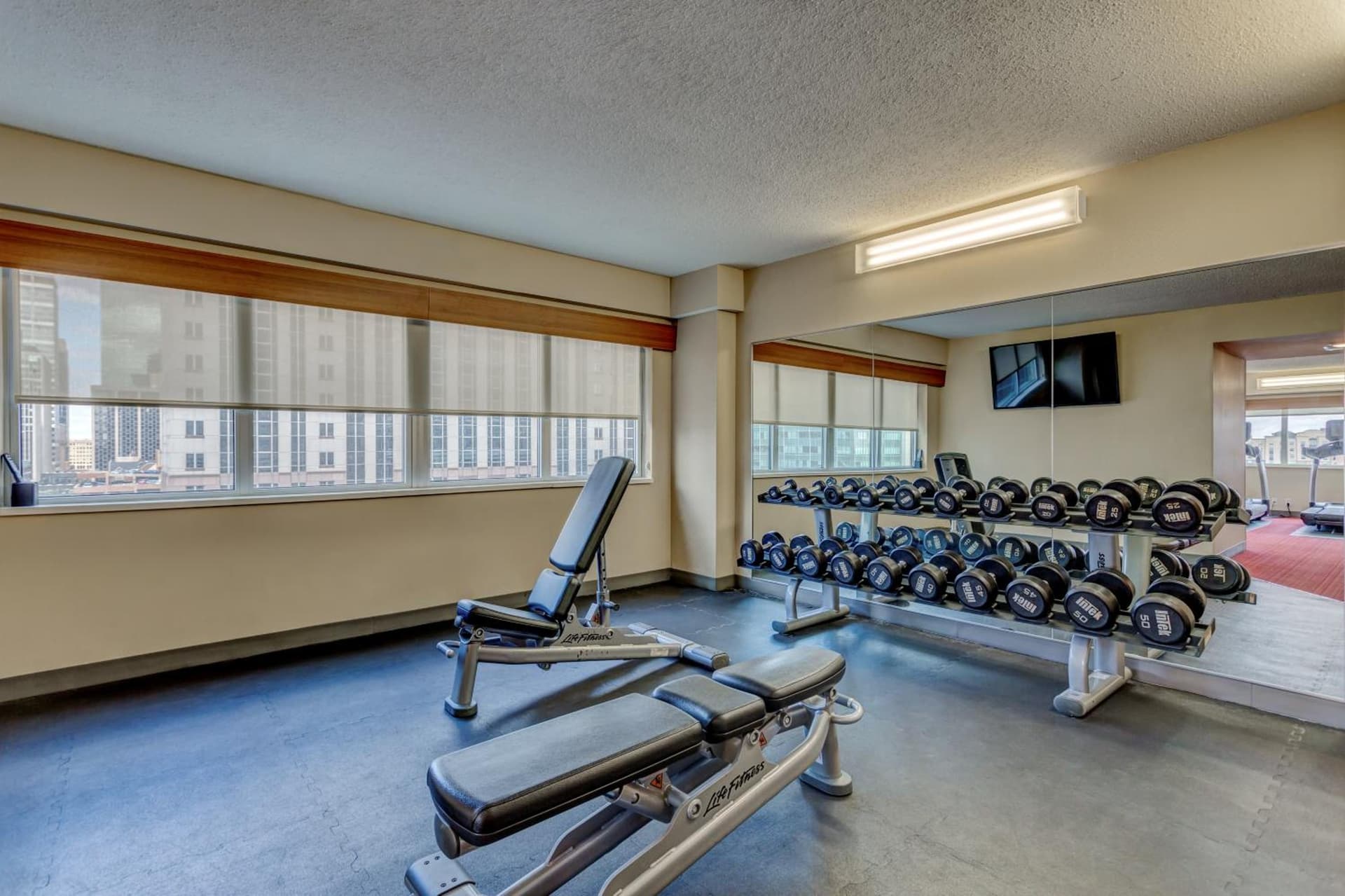 Hyatt Place Minneapolis/Downtown interior in Minneapolis, MN — gallery photo 2