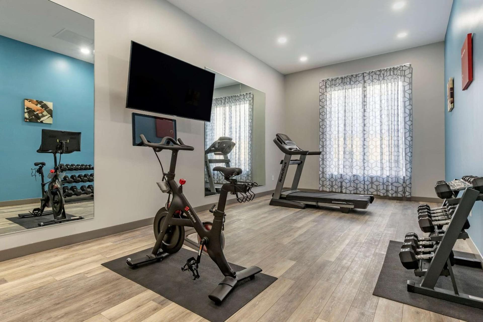 Comfort Suites Greenville Airport gallery photo in Greenville, SC — image 27