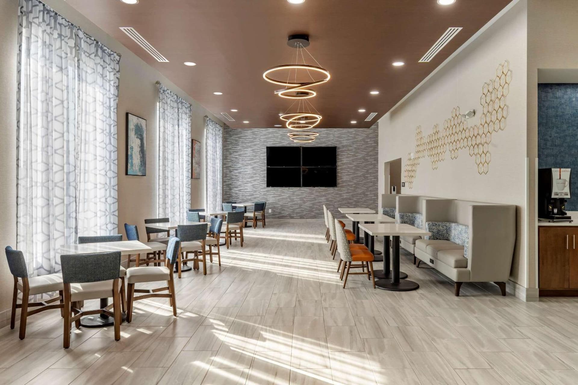 Comfort Suites Greenville Airport gallery photo in Greenville, SC — image 19