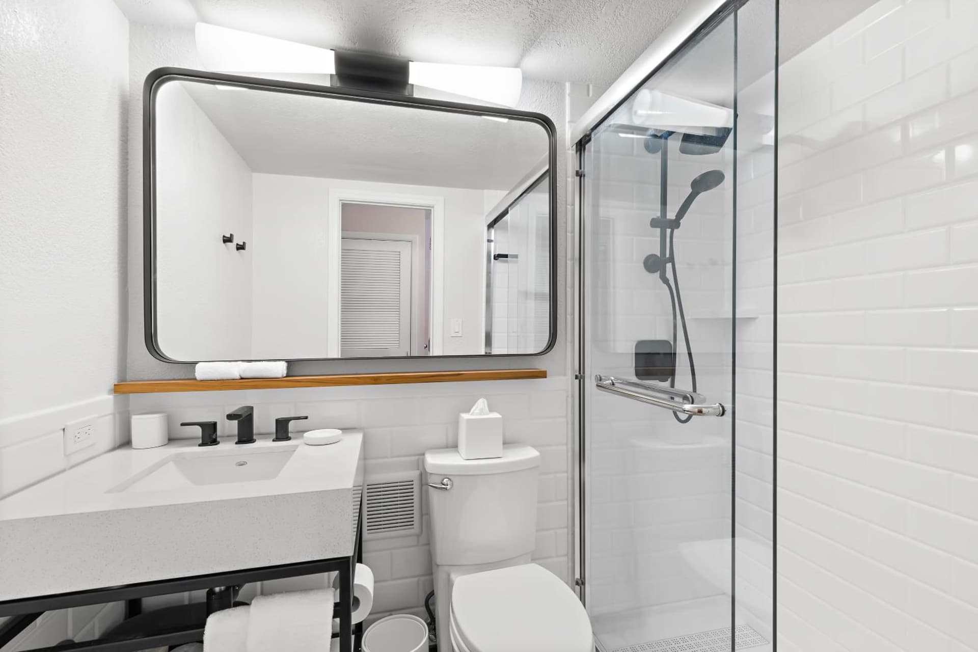 Bellwether Beach Resort interior in St Pete Beach, FL — gallery photo 2