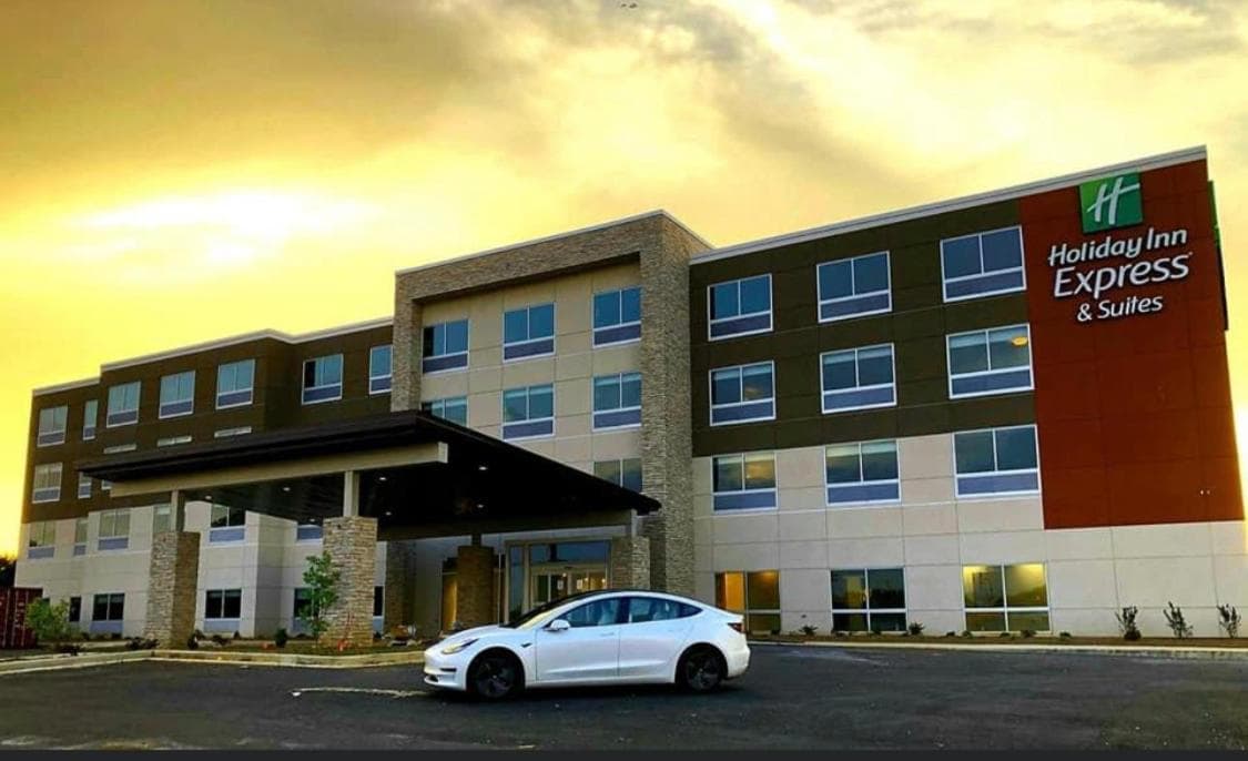 Holiday Inn Express & Suites - Bardstown by IHG interior in Bardstown, KY — gallery photo 2