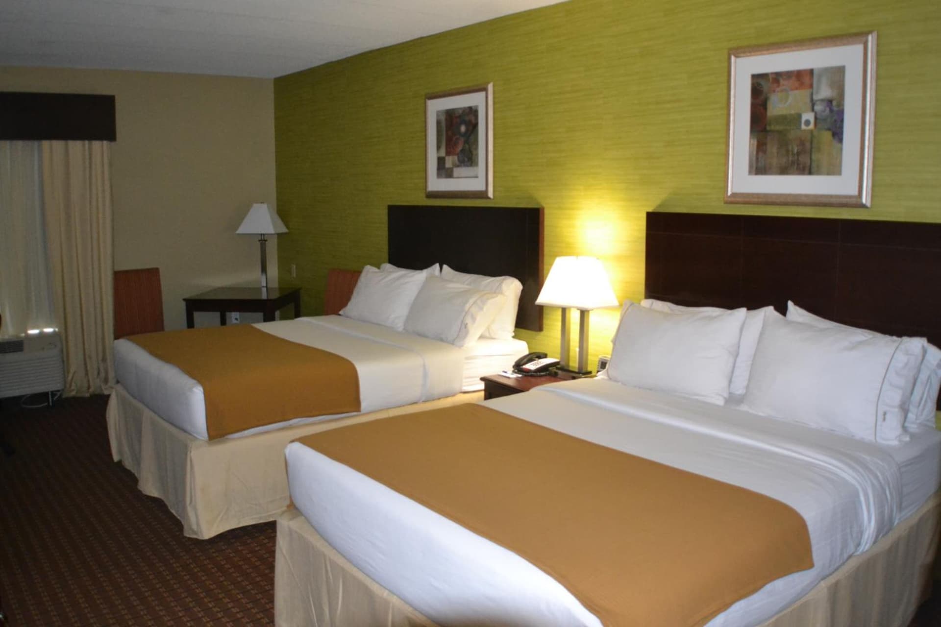 Holiday Inn Express Hotel & Suites Indianapolis W - Airport Area by IHG interior in Indianapolis, IN — gallery photo 2