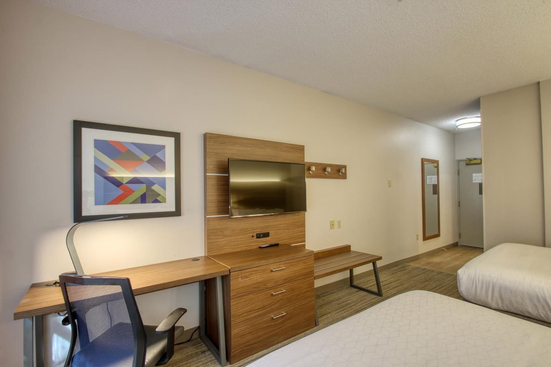 Holiday Inn Express Hotel & Suites Oshkosh by IHG gallery photo in Oshkosh, WI — image 6
