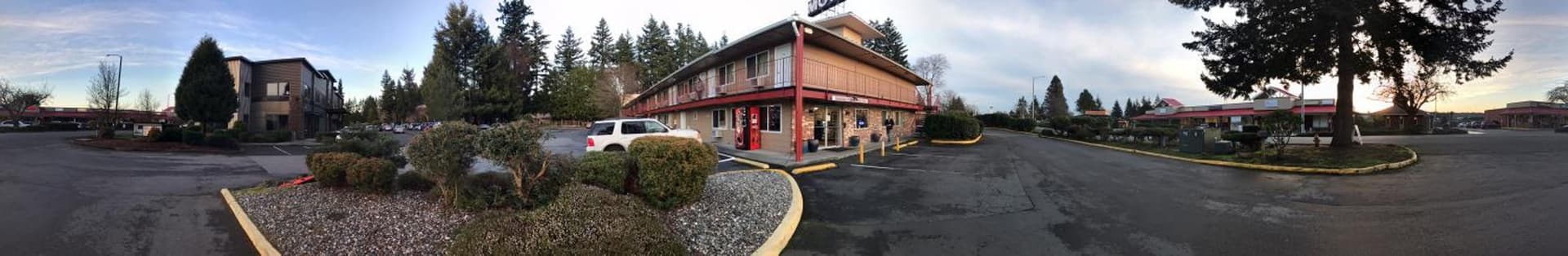 Smokey Point Motor Inn property views in Arlington, WA — gallery photo 3
