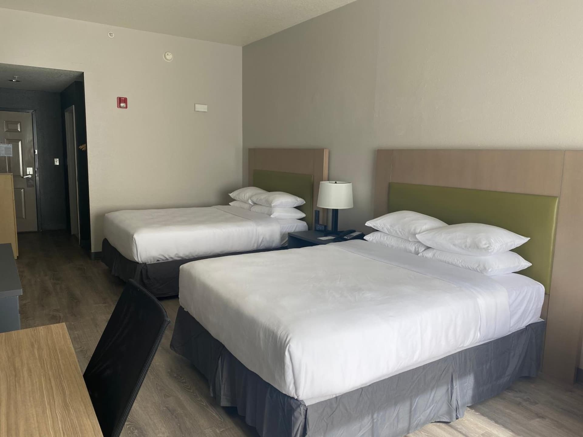 Country Inn & Suites by Radisson, RJ Stadium - Tampa Airport East interior in Tampa, FL — gallery photo 2