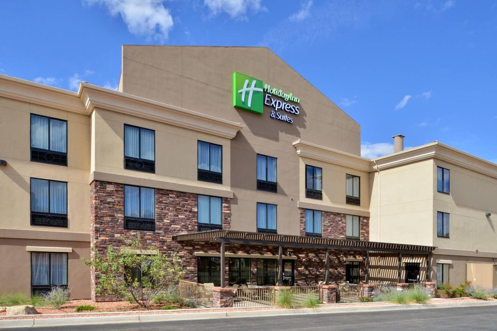 Holiday Inn Express & Suites Page - Lake Powell Area by IHG — hotel in Page, Arizona