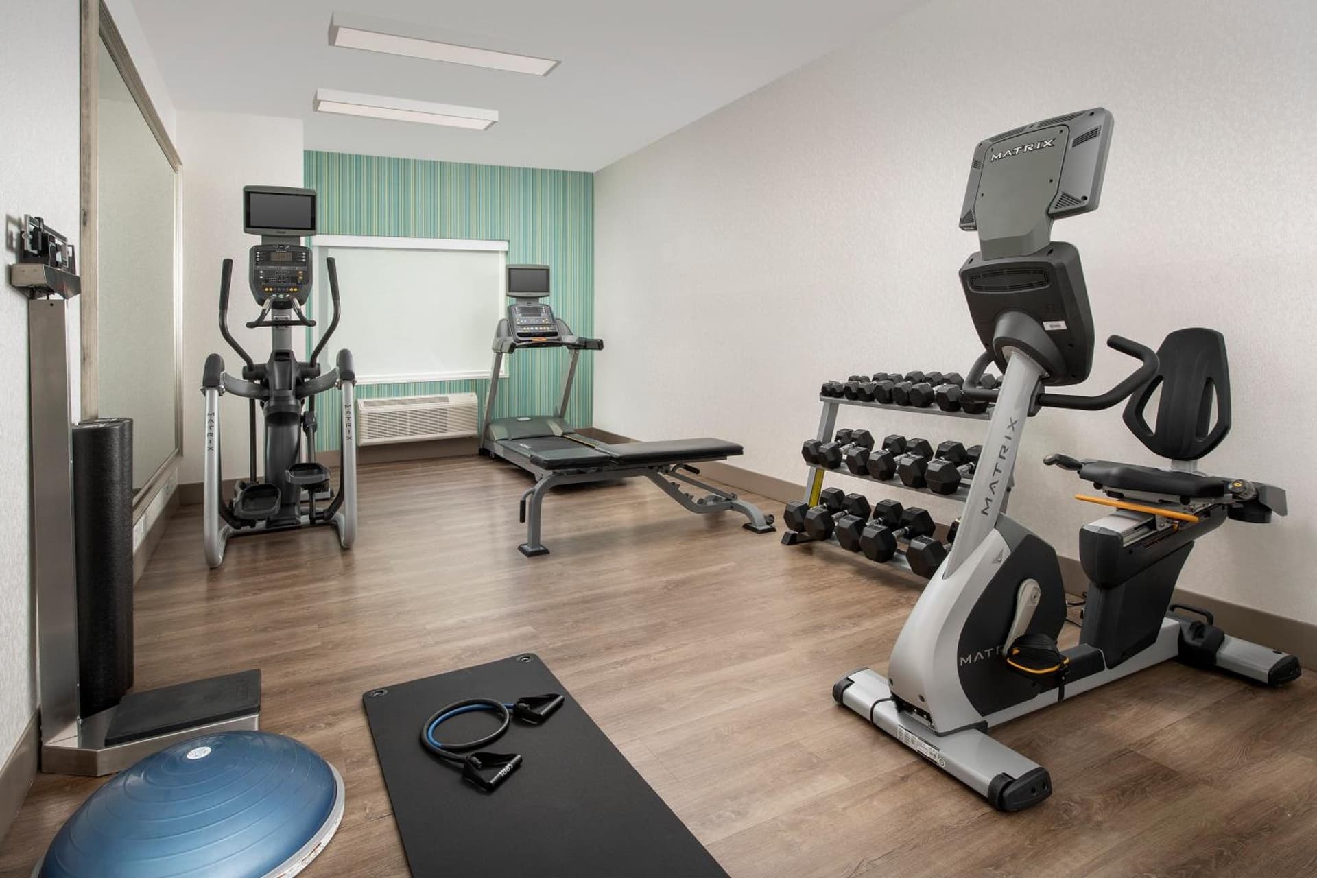 Holiday Inn Express Hotel & Suites Puyallup (Tacoma Area) by IHG gallery photo in Puyallup, WA — image 12