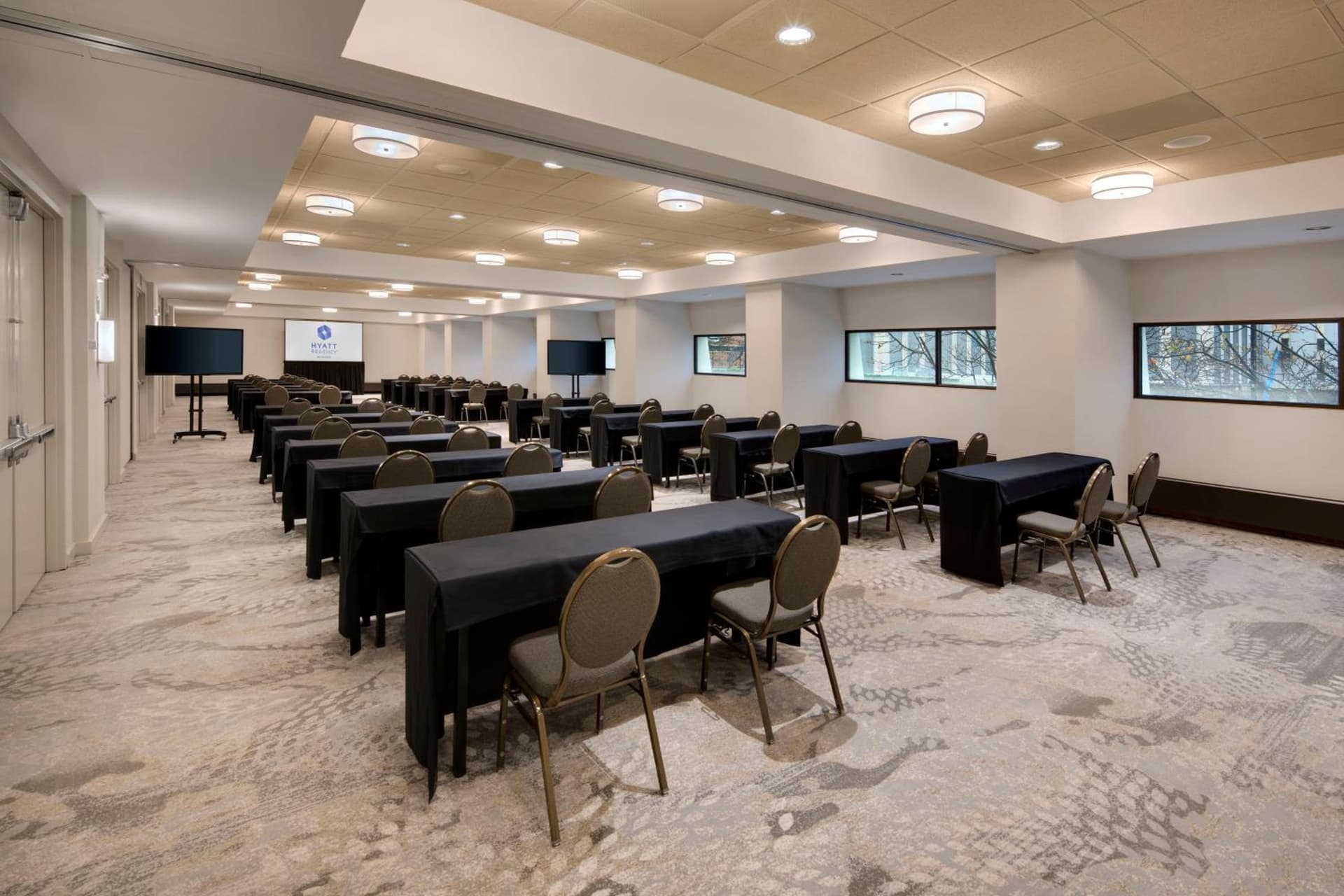 Hyatt Regency Milwaukee gallery photo in Milwaukee, WI — image 36