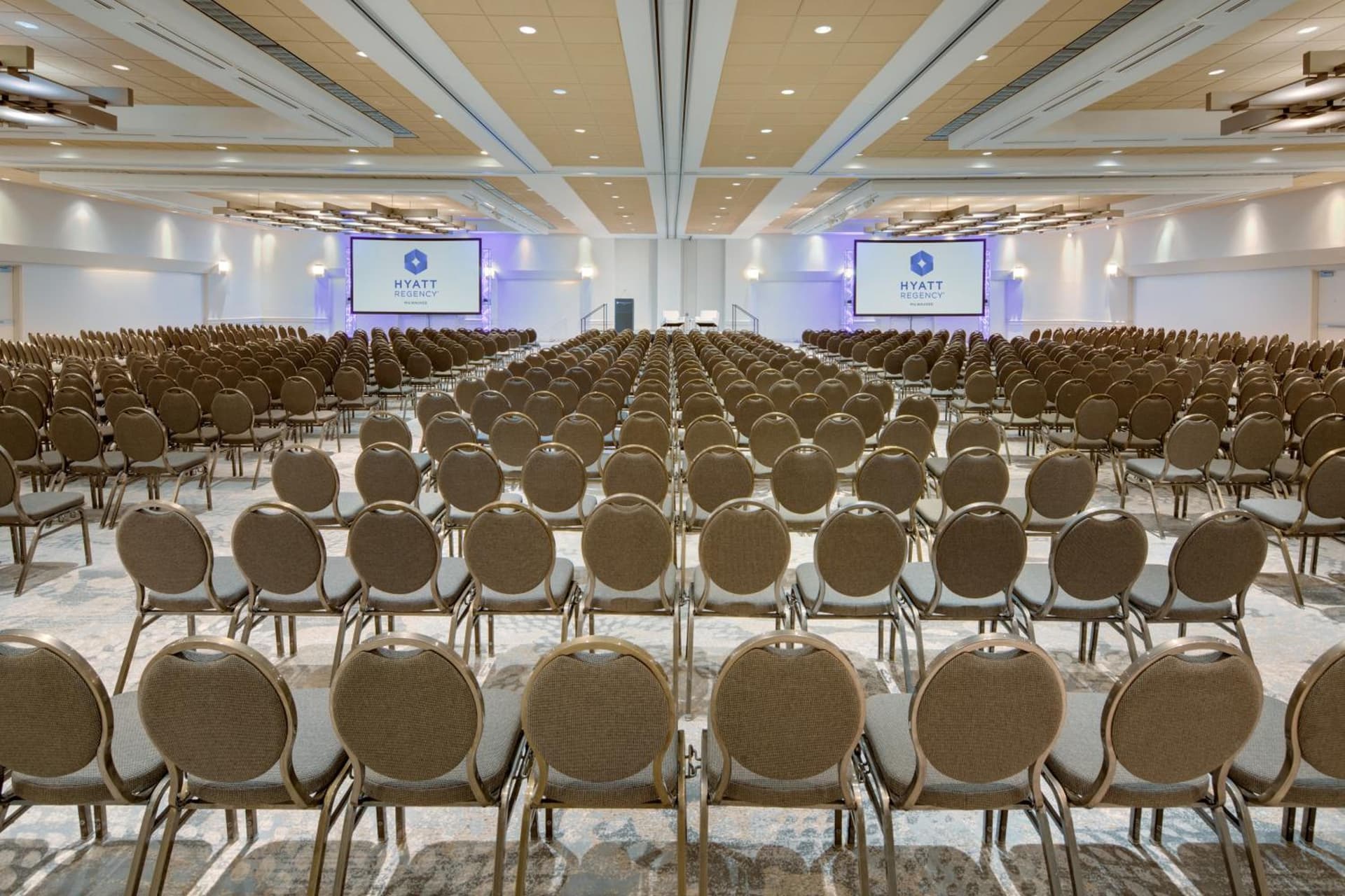 Hyatt Regency Milwaukee gallery photo in Milwaukee, WI — image 42