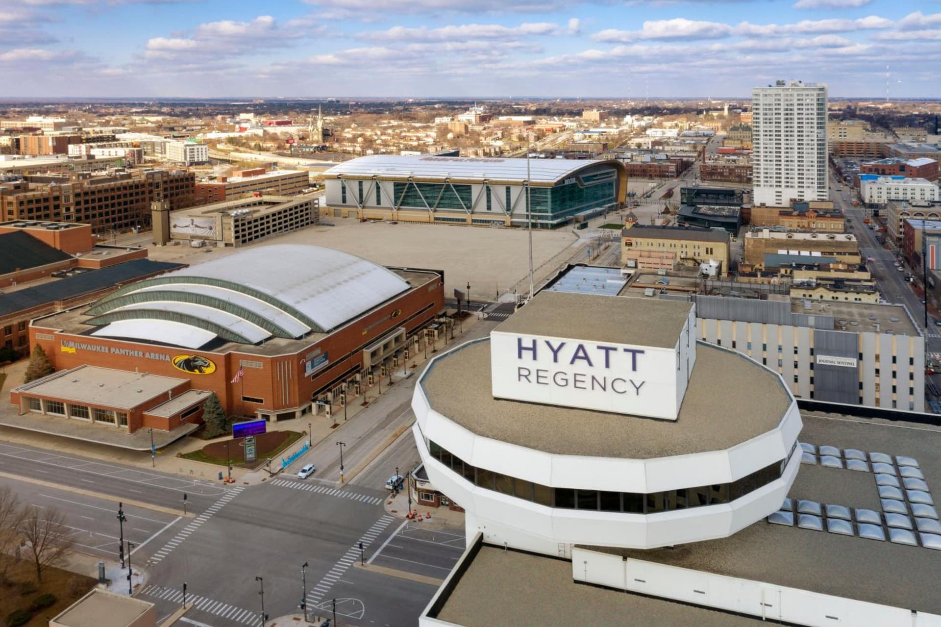 Hyatt Regency Milwaukee gallery photo in Milwaukee, WI — image 24