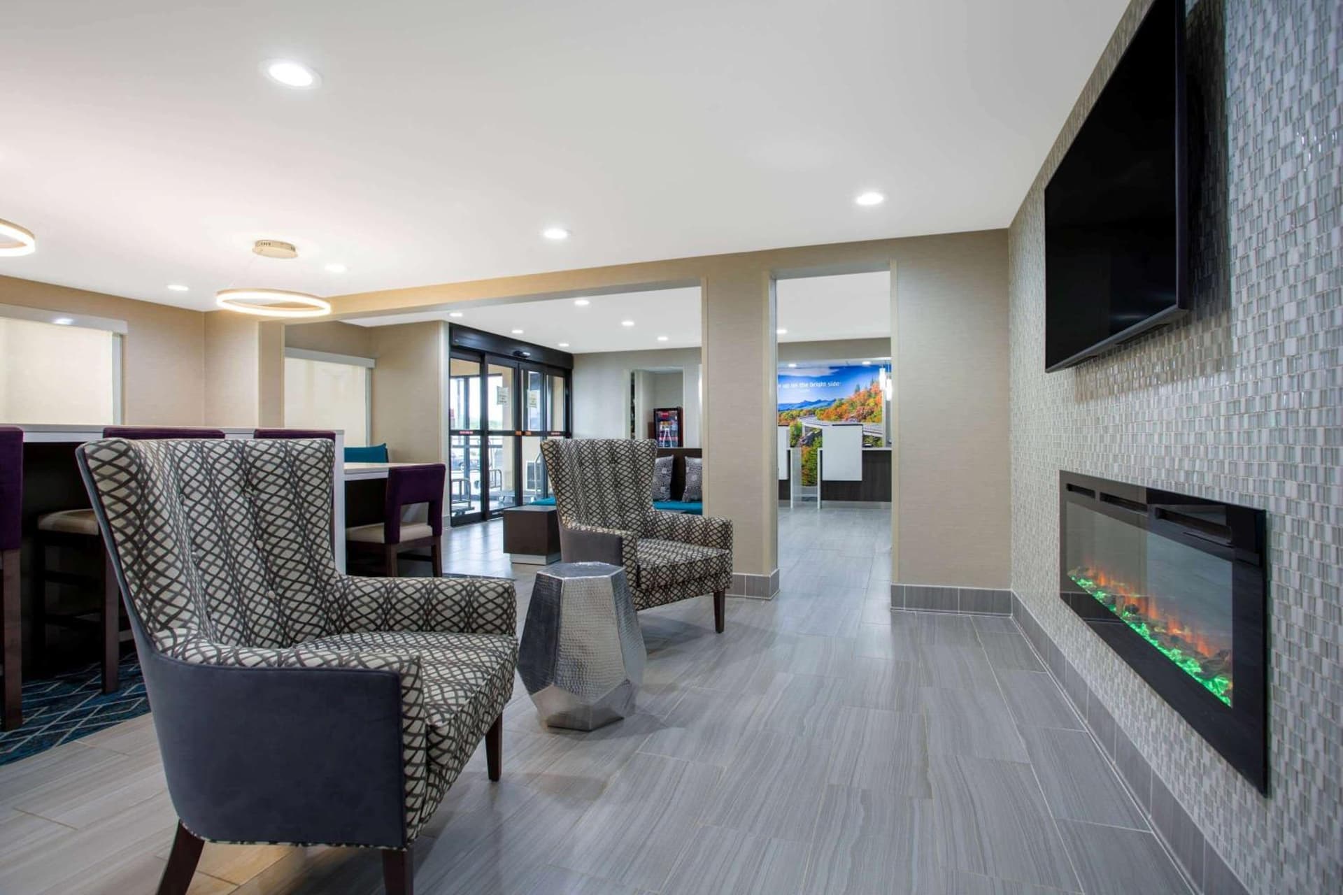 La Quinta Inn by Wyndham Roanoke Salem gallery photo in Salem, VA — image 21