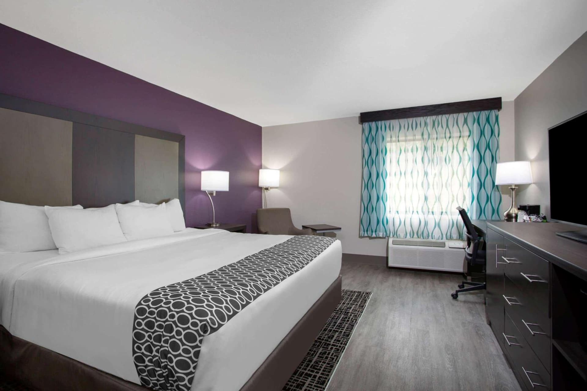 La Quinta Inn by Wyndham Roanoke Salem gallery photo in Salem, VA — image 47