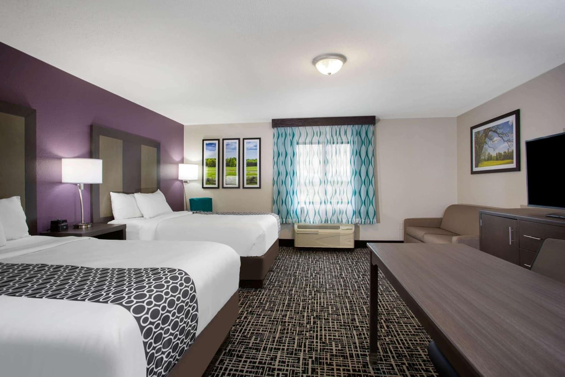 La Quinta Inn by Wyndham Roanoke Salem gallery photo in Salem, VA — image 4