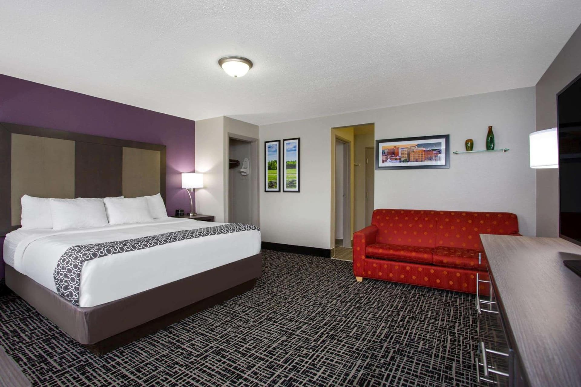 La Quinta Inn by Wyndham Roanoke Salem gallery photo in Salem, VA — image 8