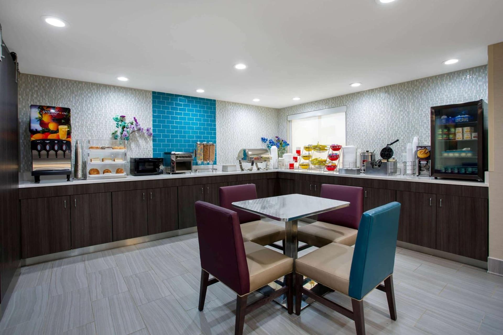 La Quinta Inn by Wyndham Roanoke Salem gallery photo in Salem, VA — image 26