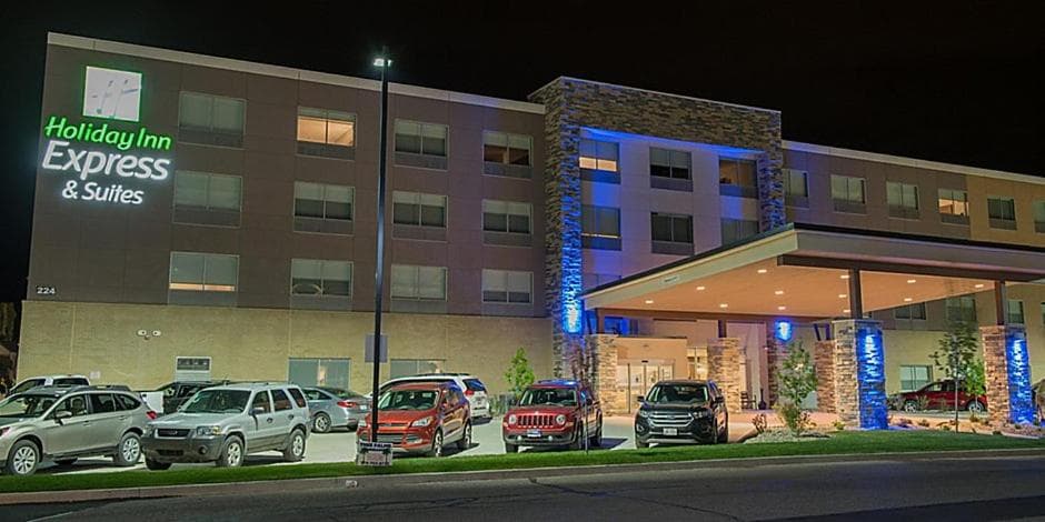 Holiday Inn Express & Suites Dayton North - Vandalia by IHG interior in Dayton, OH — gallery photo 2