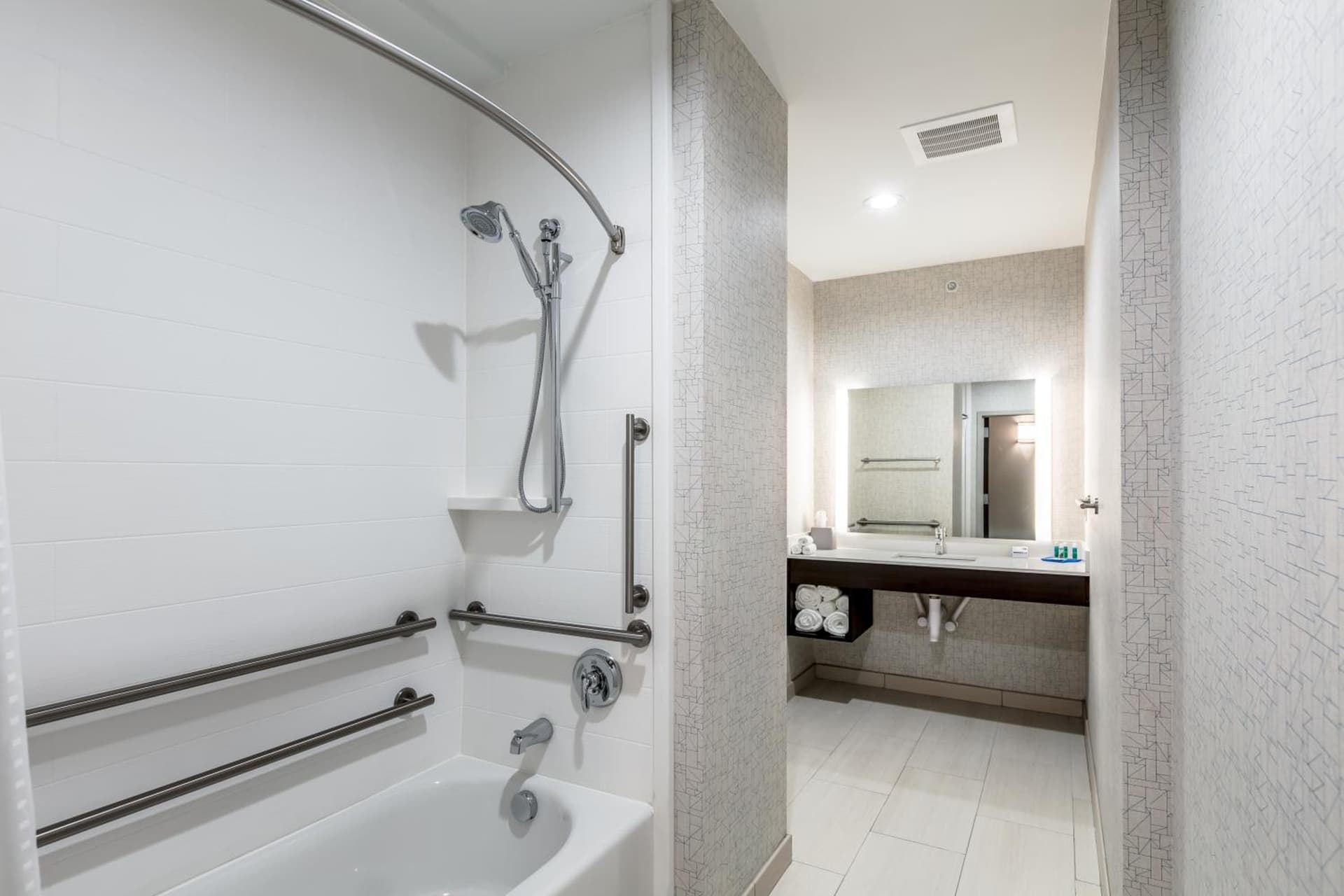 Holiday Inn Express & Suites Jersey City North - Hoboken by IHG property views in Jersey City, NJ — gallery photo 3