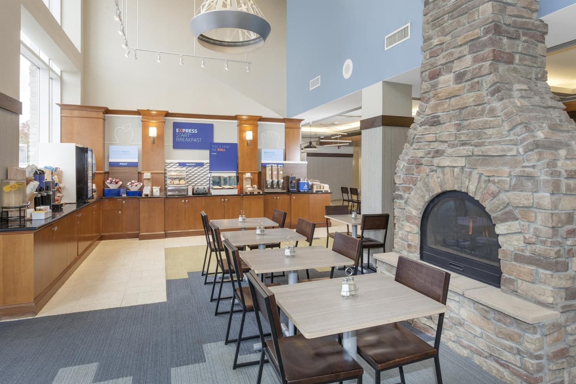 Holiday Inn Express & Suites Riverhead - Long Island by IHG gallery photo in Riverhead, NY — image 12