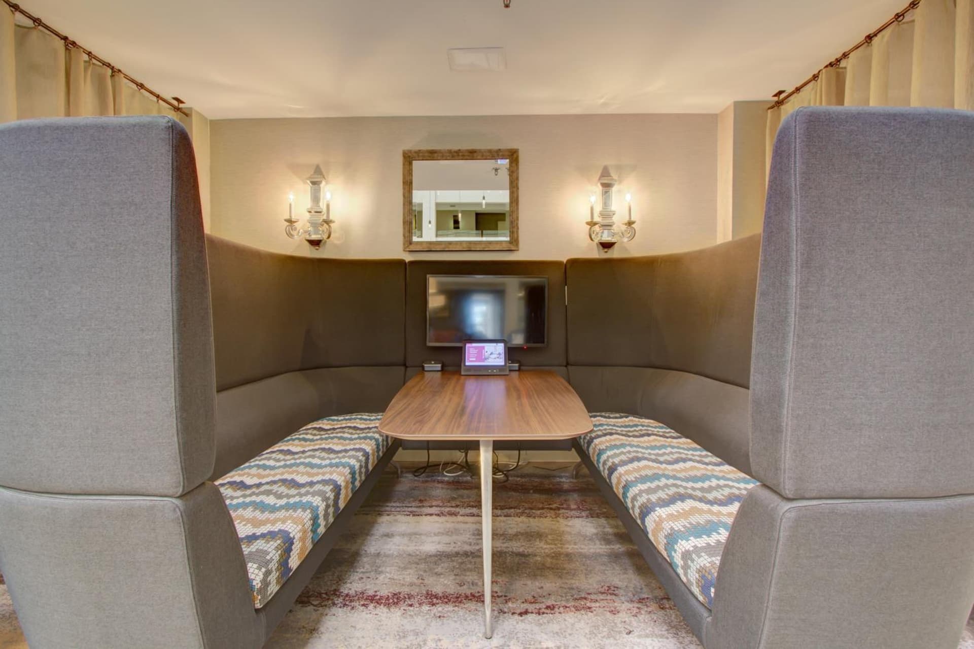 Crowne Plaza Charleston by IHG gallery photo in Charleston, SC — image 63