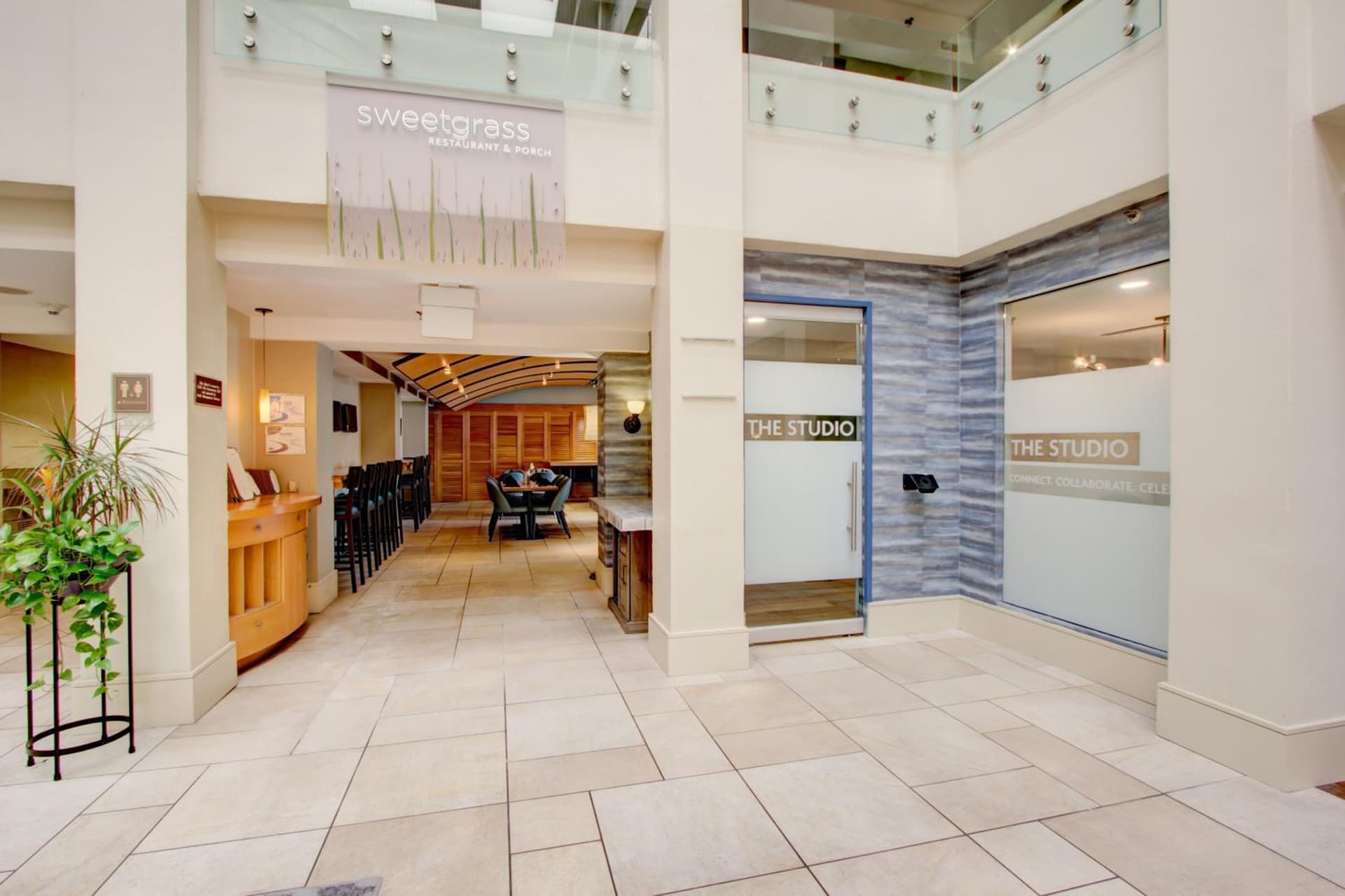 Crowne Plaza Charleston by IHG gallery photo in Charleston, SC — image 83
