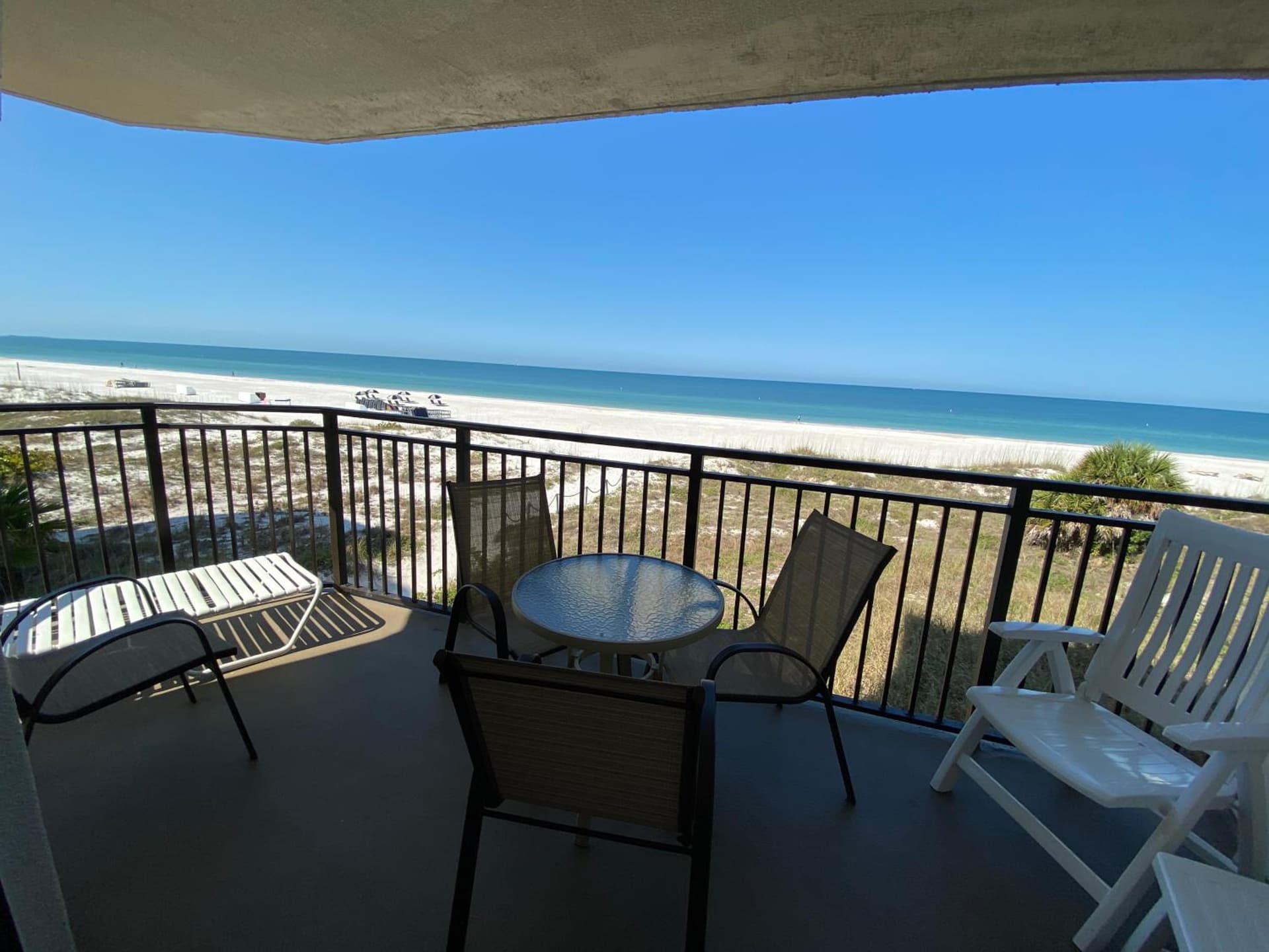 Vistas on the Gulf by Liberte' interior in St Pete Beach, FL — gallery photo 2