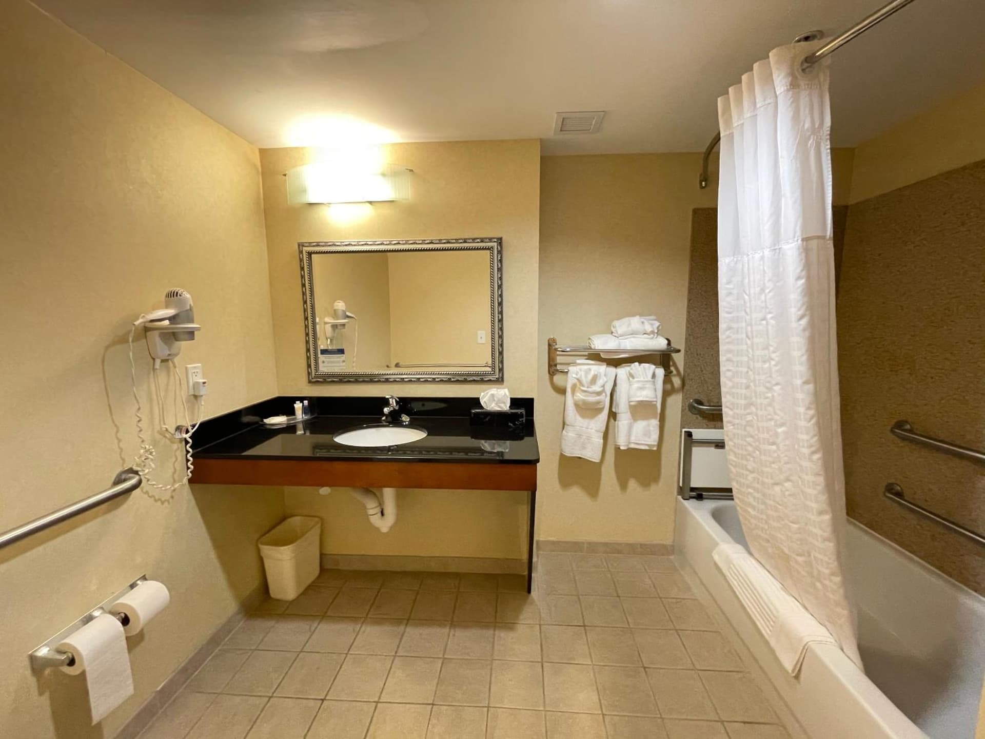 Comfort Suites Fredericksburg North gallery photo in Fredericksburg, VA — image 57