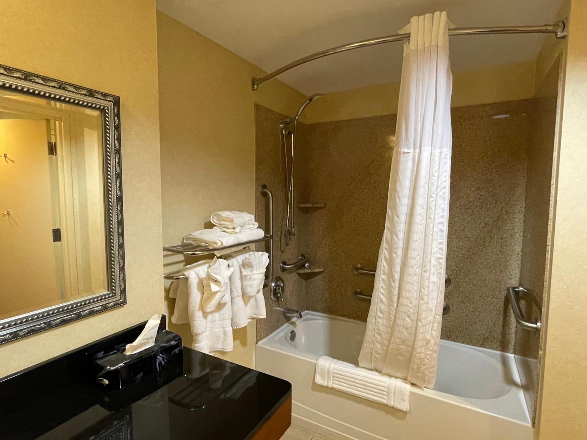 Comfort Suites Fredericksburg North gallery photo in Fredericksburg, VA — image 79