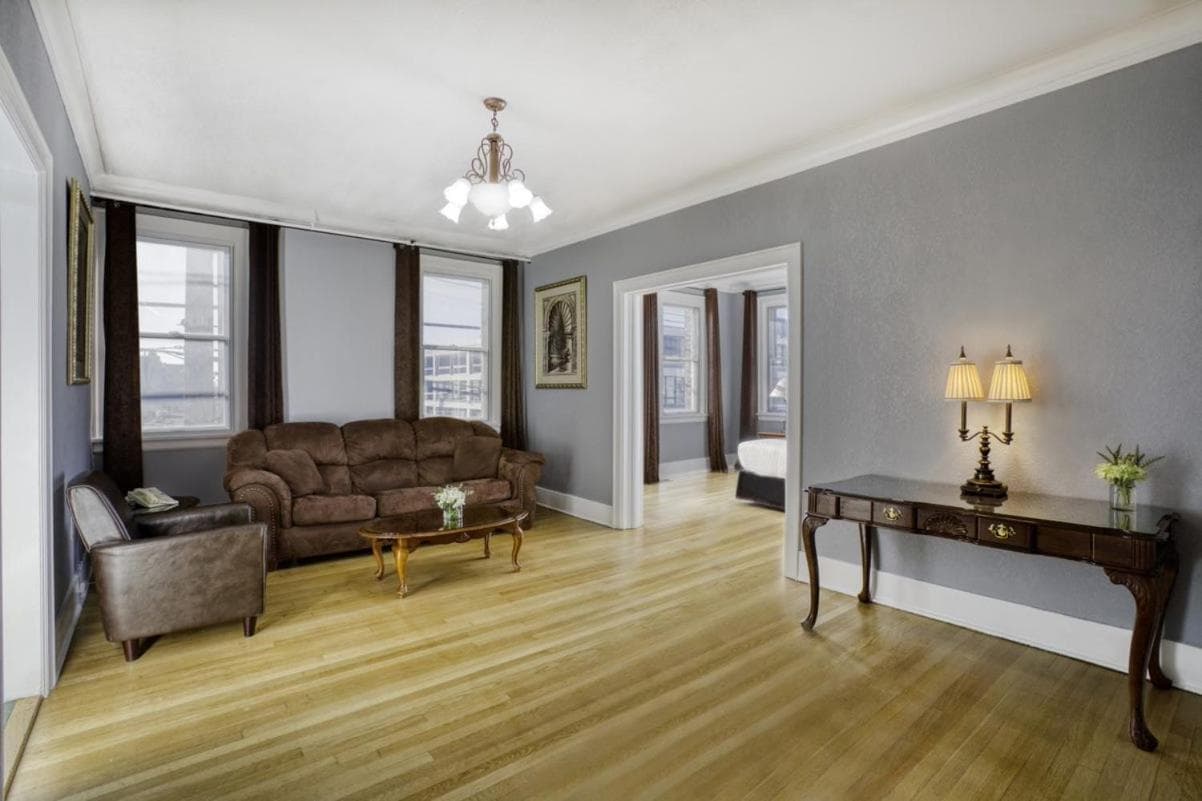 MarQueen Hotel - NEWLY RENOVATED gallery photo in Seattle, WA — image 19