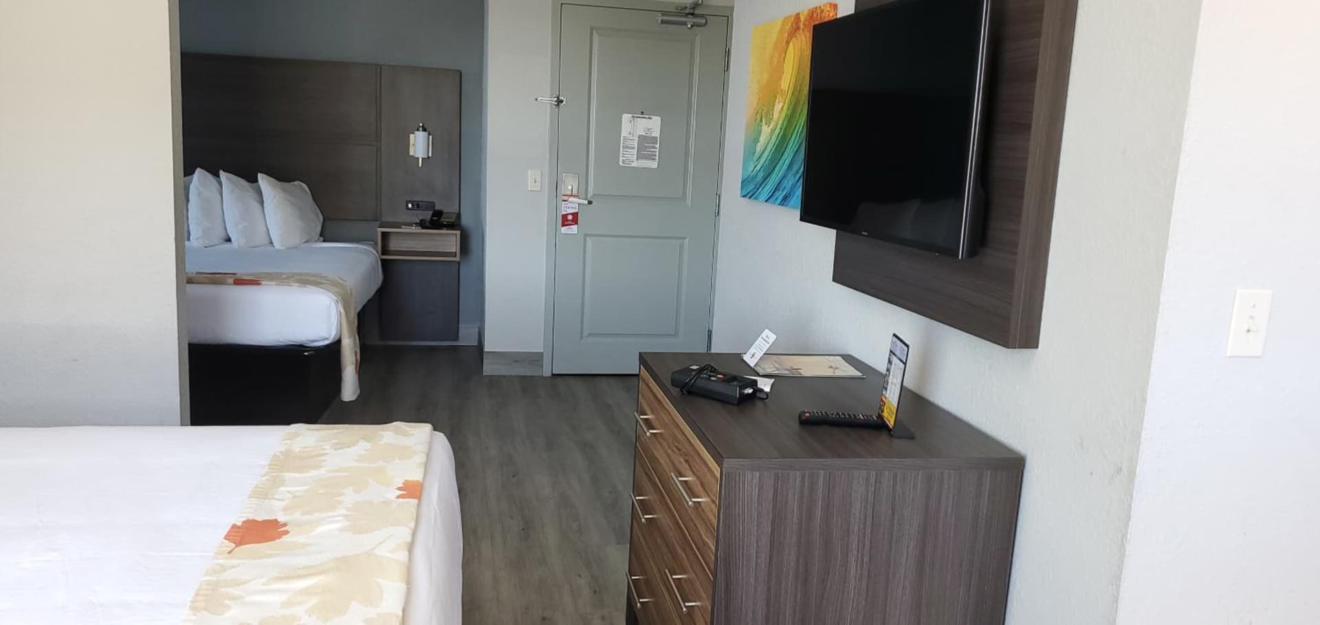 Candlewood Suites Panama City Beach Southeast by IHG interior in Panama City Beach, FL — gallery photo 2