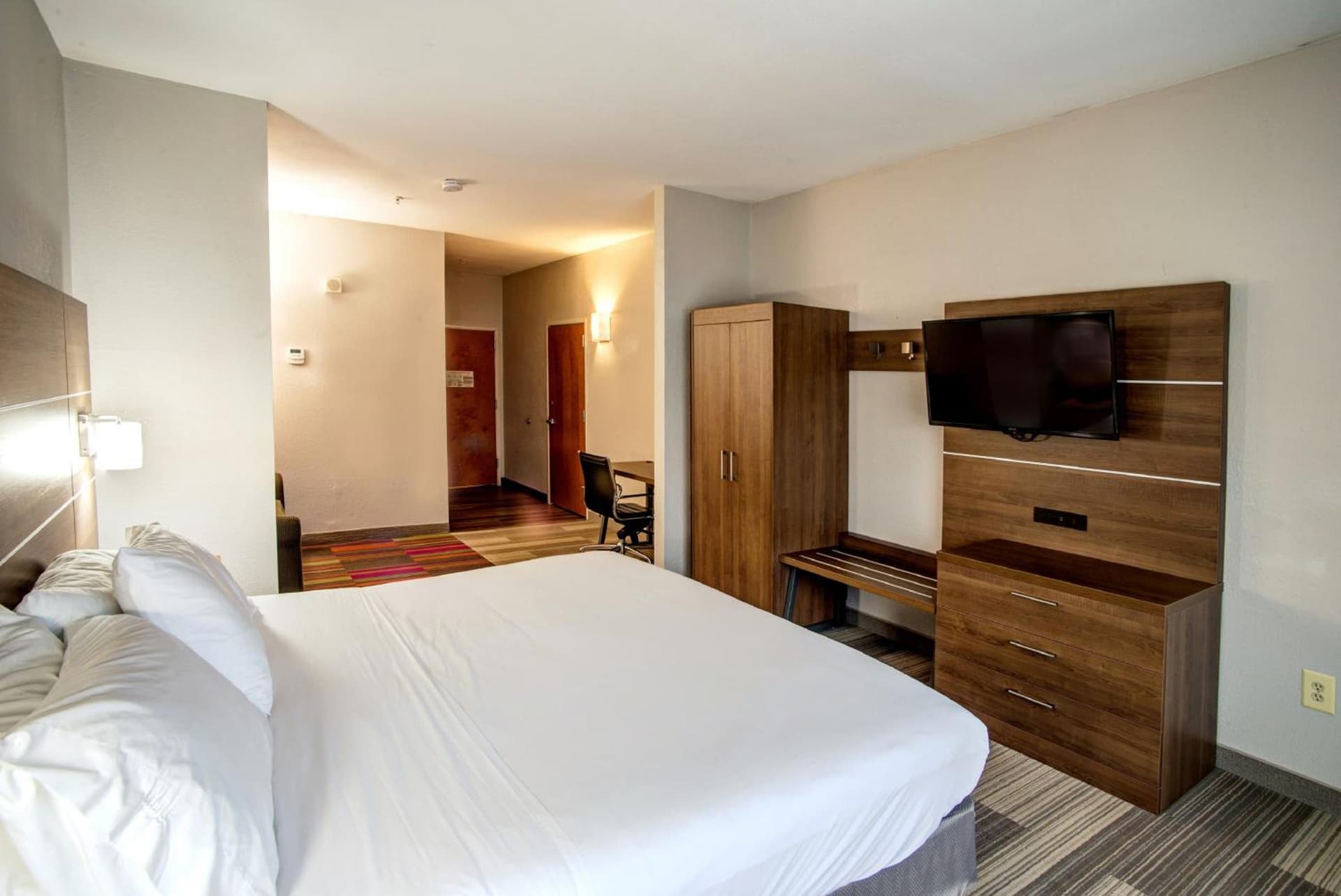 Holiday Inn Express La Plata by IHG gallery photo in La Plata, MD — image 13