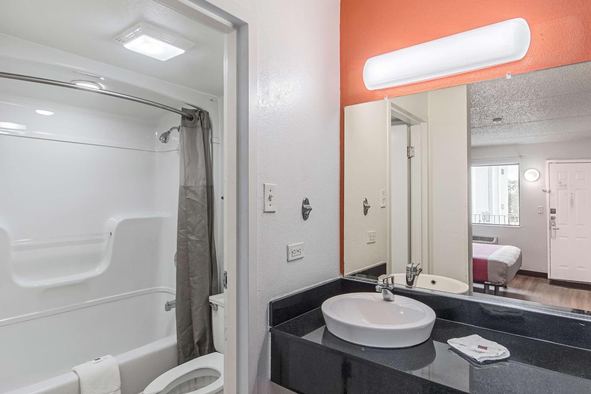 Motel 6-Joliet, IL - I-80 gallery photo in Joliet, IL — image 14
