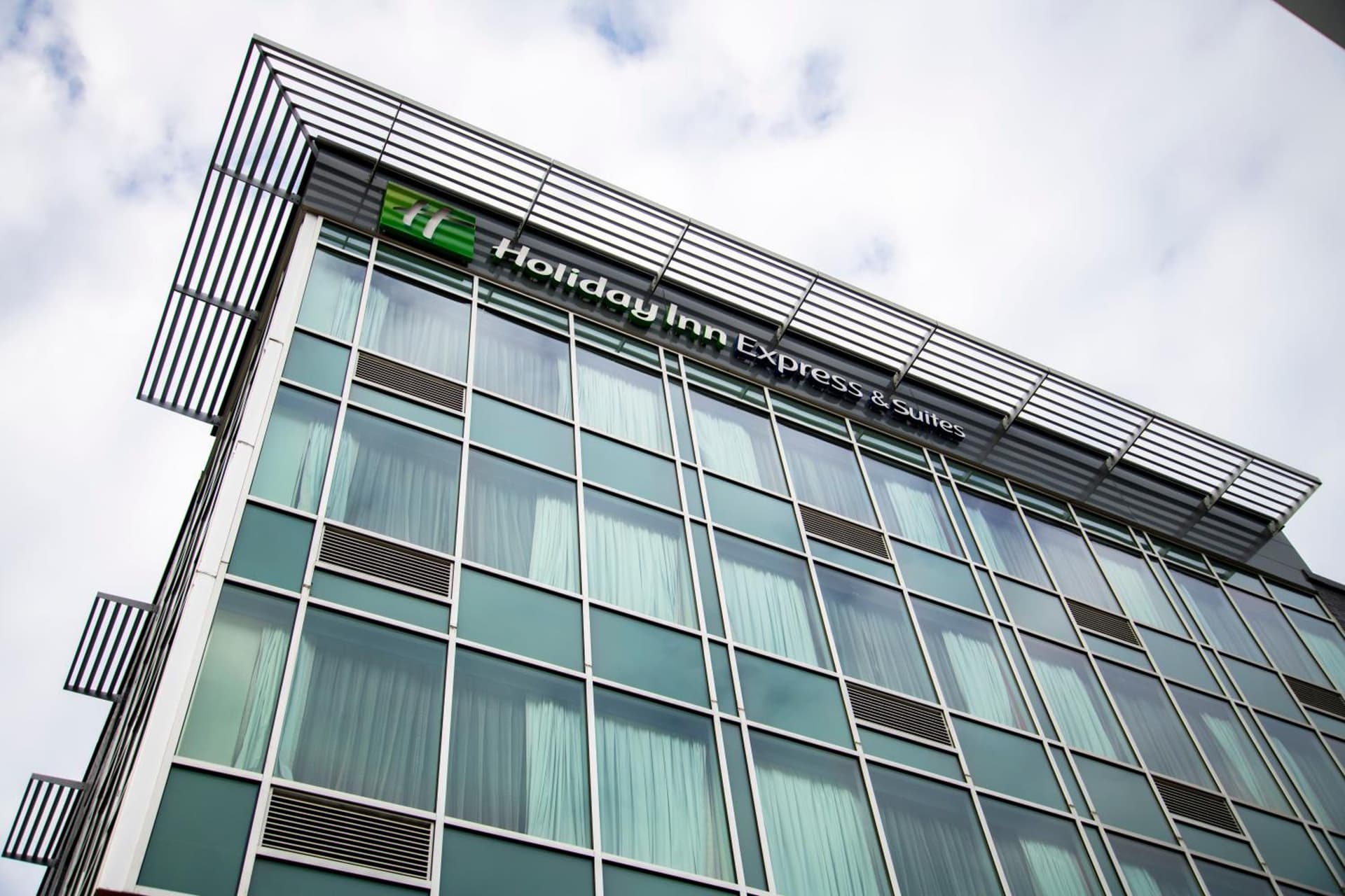 Holiday Inn Express & Suites Jersey City - Holland Tunnel by IHG property views in Jersey City, NJ — gallery photo 3