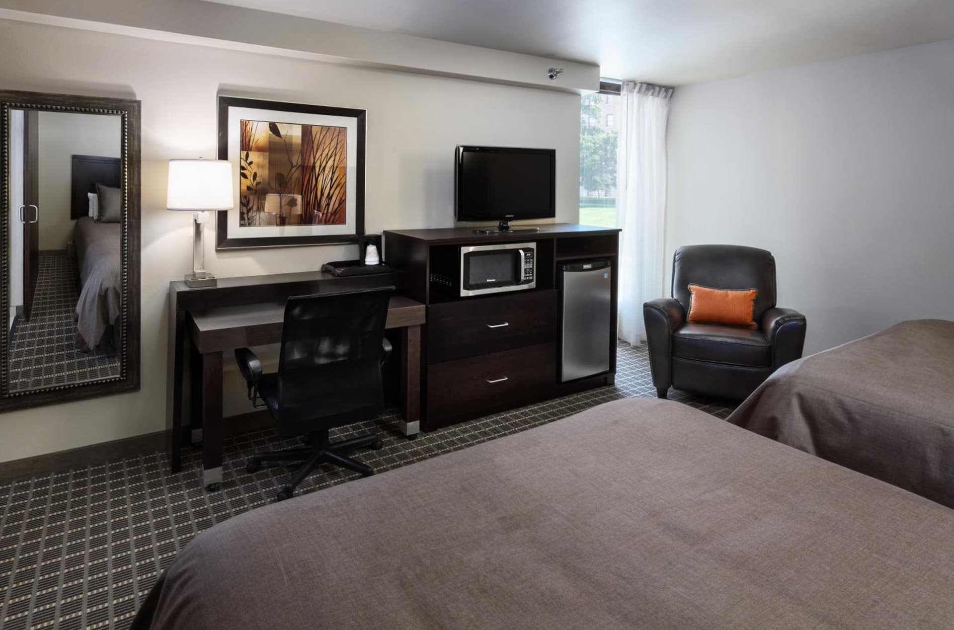 Aspen Select interior in Rochester, MN — gallery photo 2