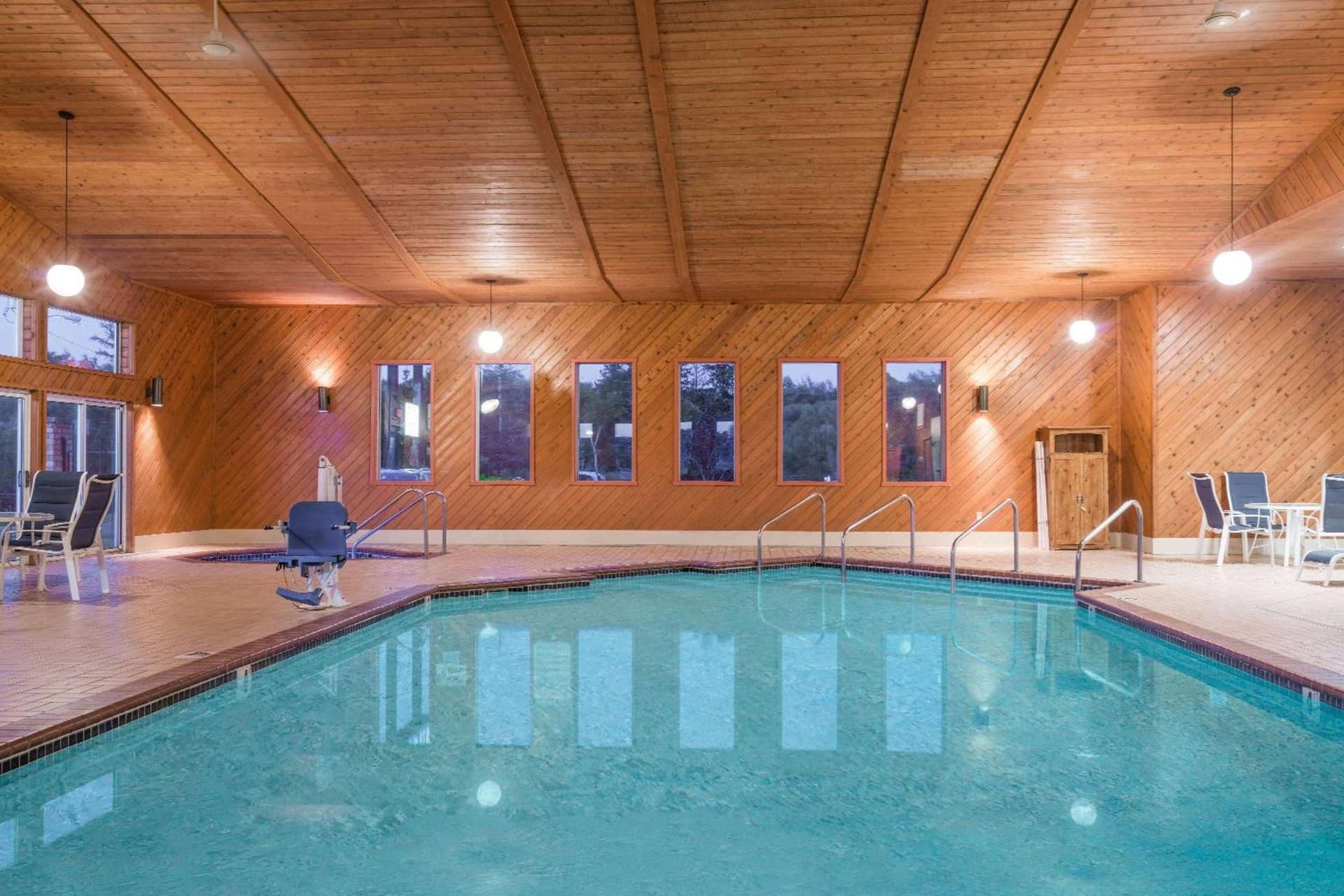 Days Inn by Wyndham Hurley property views in Hurley, WI — gallery photo 3