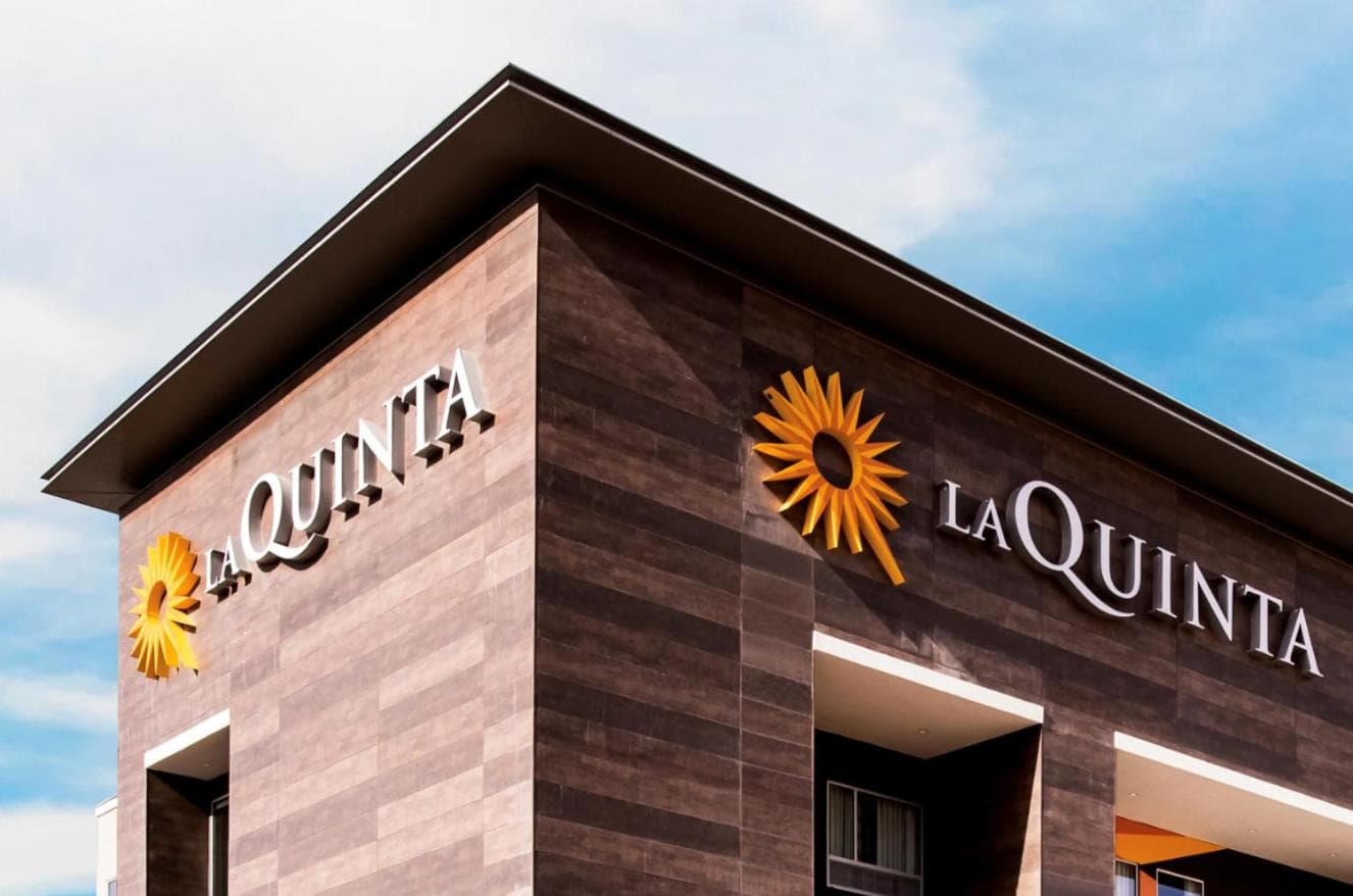 La Quinta Inn & Suites by Wyndham Littleton-Red Rocks property views in Littleton, CO — gallery photo 3