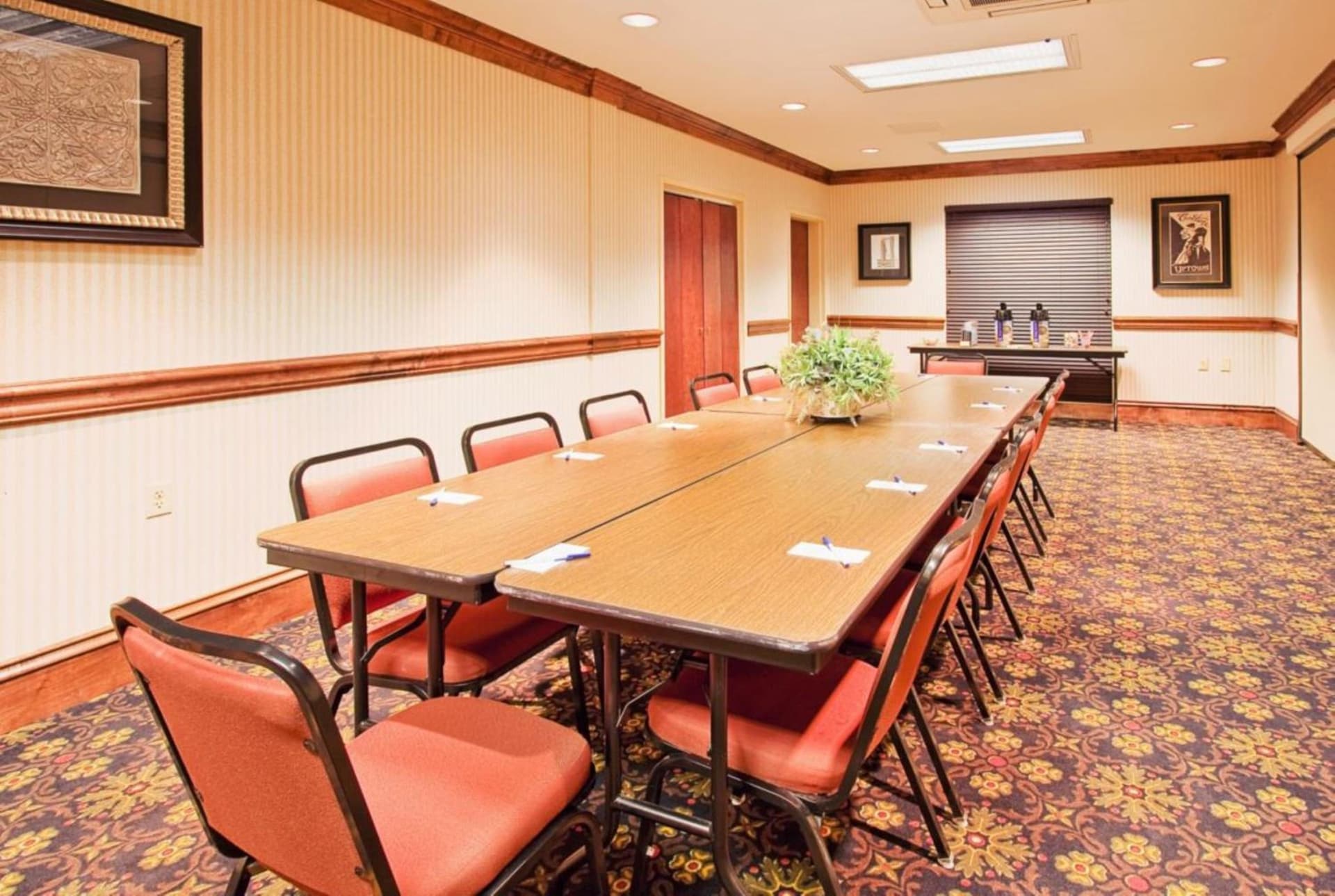 Holiday Inn Lucedale by IHG interior in Lucedale, MS — gallery photo 2